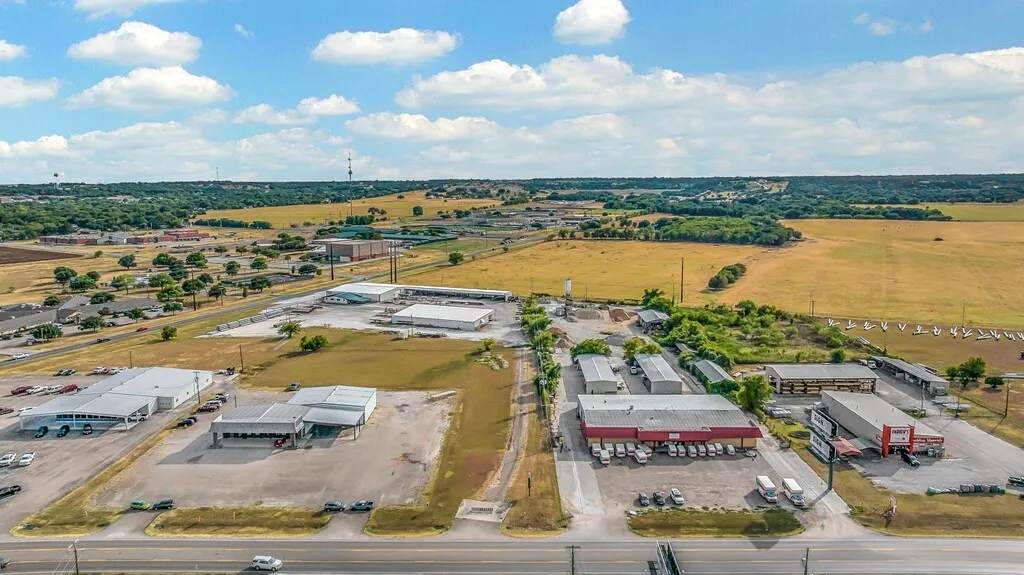 Unimproved Land For Sale in Bosque County , TBD Hwy 6 (Commercial), Clifton, Texas 76634, 0, 0, Garage spaces, 0 Sqft, built in 0, mls#21386132, Real Estate Agent in Clifton, Homes For Sale in Bosque county, Homes For Sale in Clifton, Realtor in Clifton Texas, Real Estate Brokerage Independent Realty Texas, Luminita Cordes Realtor