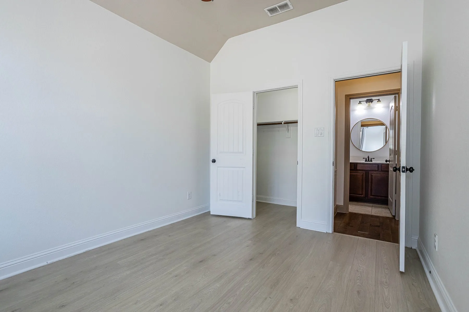 Condominium For Sale in Collin County , 8609 Grassland Drive, Mc Kinney, Texas 75070, 2 Bedroom, 2 Bathroom, 2 Garage spaces, 1,705 Sqft, built in 2014, mls#21386133, Real Estate Agent in Mc Kinney, Homes For Sale in Collin county, Homes For Sale in Mc Kinney, Realtor in Mc Kinney Texas, Real Estate Brokerage Independent Realty Texas, Luminita Cordes Realtor
