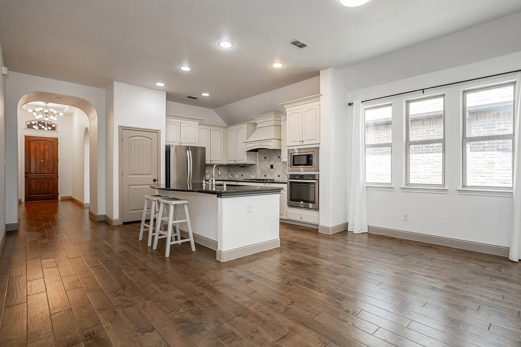 Condominium For Sale in Collin County , 8609 Grassland Drive, Mc Kinney, Texas 75070, 2 Bedroom, 2 Bathroom, 2 Garage spaces, 1,705 Sqft, built in 2014, mls#21386133, Real Estate Agent in Mc Kinney, Homes For Sale in Collin county, Homes For Sale in Mc Kinney, Realtor in Mc Kinney Texas, Real Estate Brokerage Independent Realty Texas, Luminita Cordes Realtor