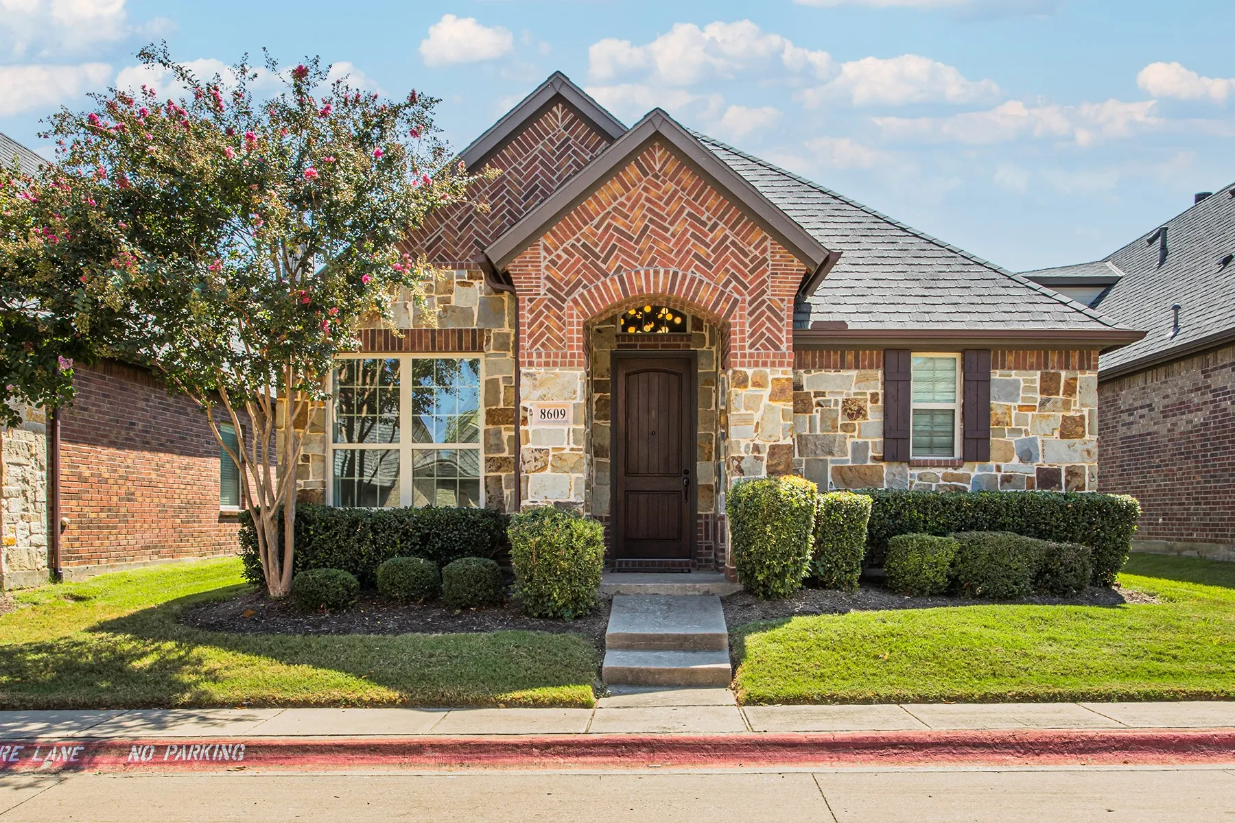 Condominium For Sale in Collin County , 8609 Grassland Drive, Mc Kinney, Texas 75070, 2 Bedroom, 2 Bathroom, 2 Garage spaces, 1,705 Sqft, built in 2014, mls#21386133, Real Estate Agent in Mc Kinney, Homes For Sale in Collin county, Homes For Sale in Mc Kinney, Realtor in Mc Kinney Texas, Real Estate Brokerage Independent Realty Texas, Luminita Cordes Realtor