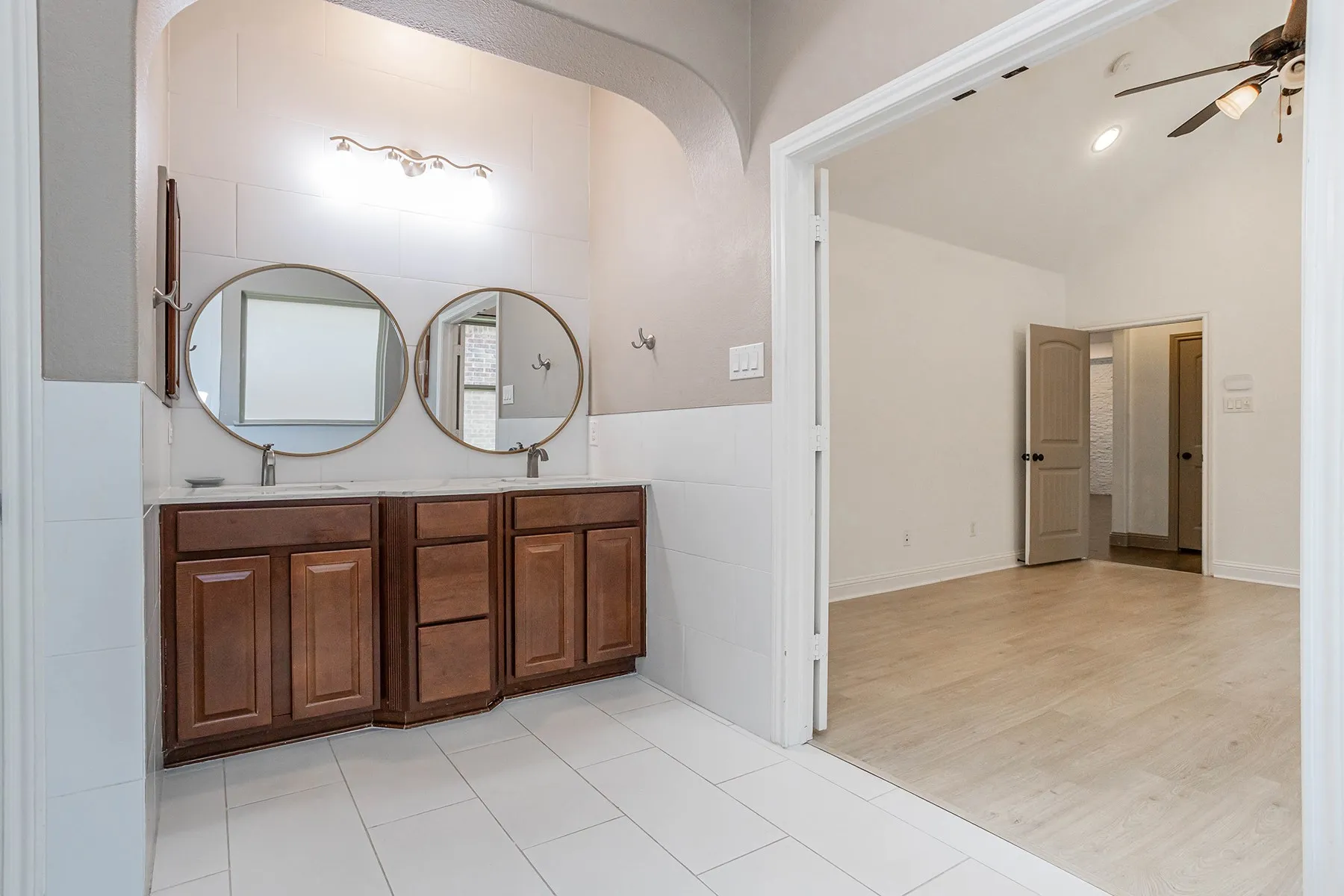 Condominium For Sale in Collin County , 8609 Grassland Drive, Mc Kinney, Texas 75070, 2 Bedroom, 2 Bathroom, 2 Garage spaces, 1,705 Sqft, built in 2014, mls#21386133, Real Estate Agent in Mc Kinney, Homes For Sale in Collin county, Homes For Sale in Mc Kinney, Realtor in Mc Kinney Texas, Real Estate Brokerage Independent Realty Texas, Luminita Cordes Realtor