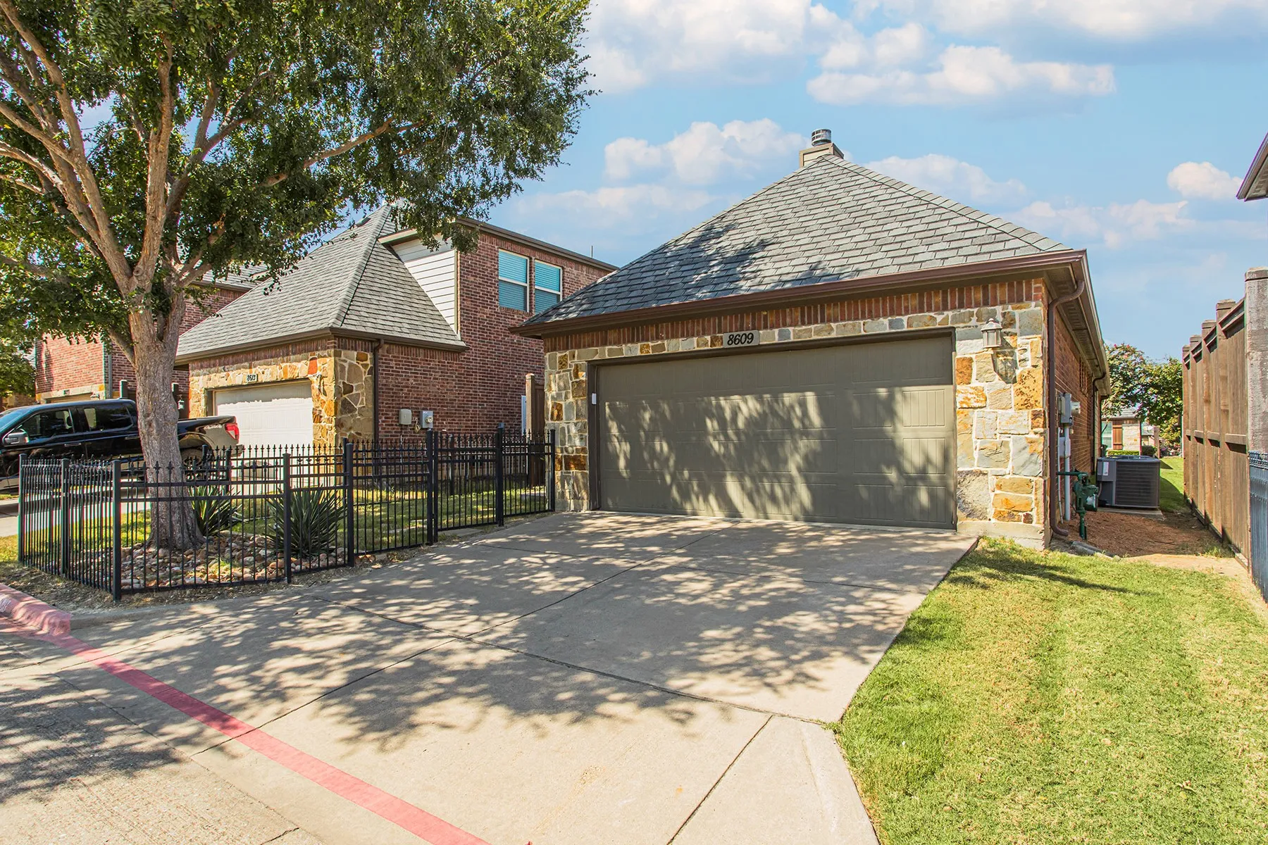 Condominium For Sale in Collin County , 8609 Grassland Drive, Mc Kinney, Texas 75070, 2 Bedroom, 2 Bathroom, 2 Garage spaces, 1,705 Sqft, built in 2014, mls#21386133, Real Estate Agent in Mc Kinney, Homes For Sale in Collin county, Homes For Sale in Mc Kinney, Realtor in Mc Kinney Texas, Real Estate Brokerage Independent Realty Texas, Luminita Cordes Realtor