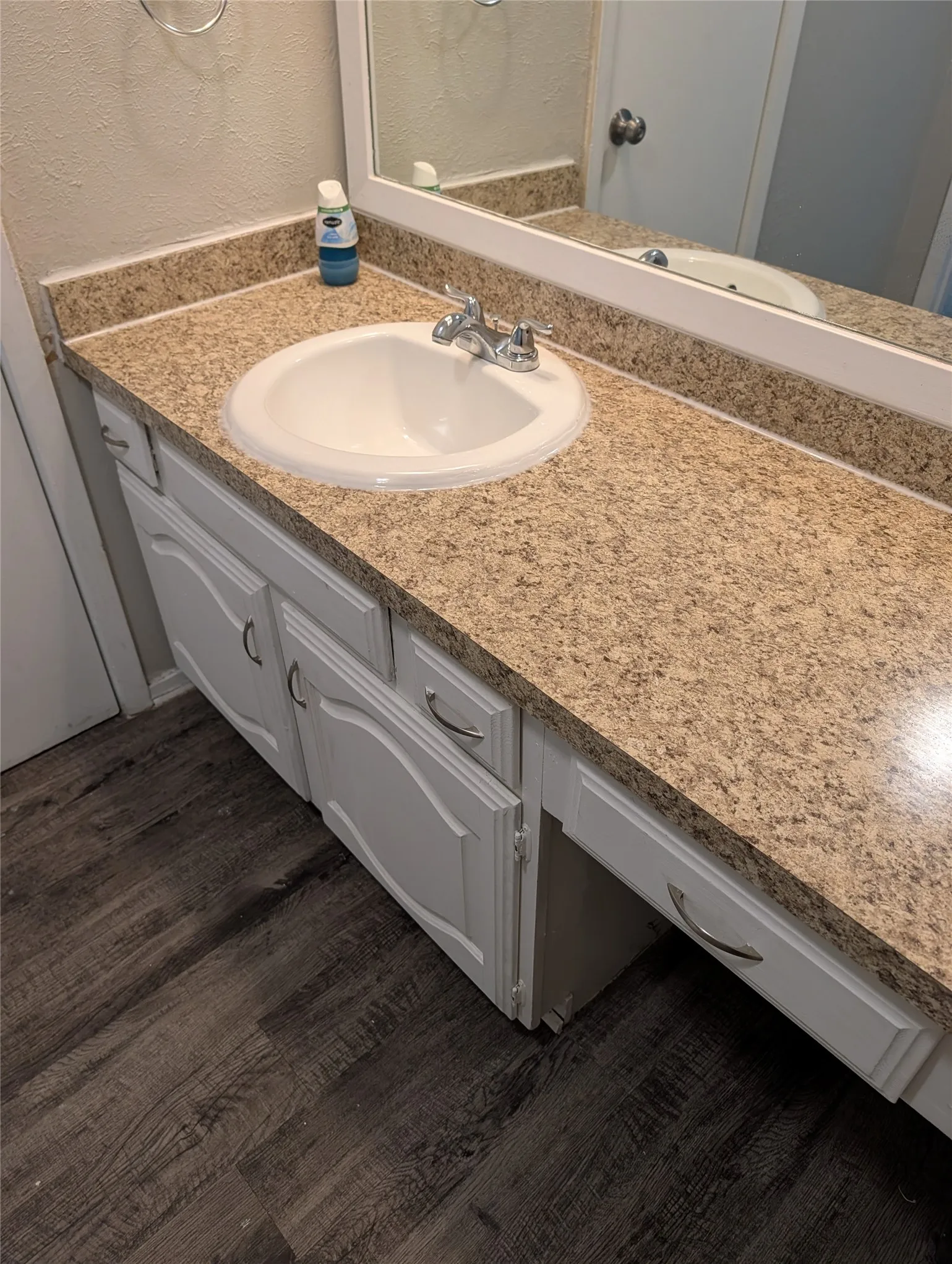 Single Family Residence For Rent in Tarrant County , 6816 Westglen Drive, Fort Worth, Texas 76133, 3 Bedroom, 2 Bathroom, 2 Garage spaces, 1,624 Sqft, built in 1981, mls#21386136, Real Estate Agent in Fort Worth, Homes For Rent in Tarrant county, Homes For Rent in Fort Worth, Realtor in Fort Worth Texas, Real Estate Brokerage Independent Realty Texas, Luminita Cordes Realtor