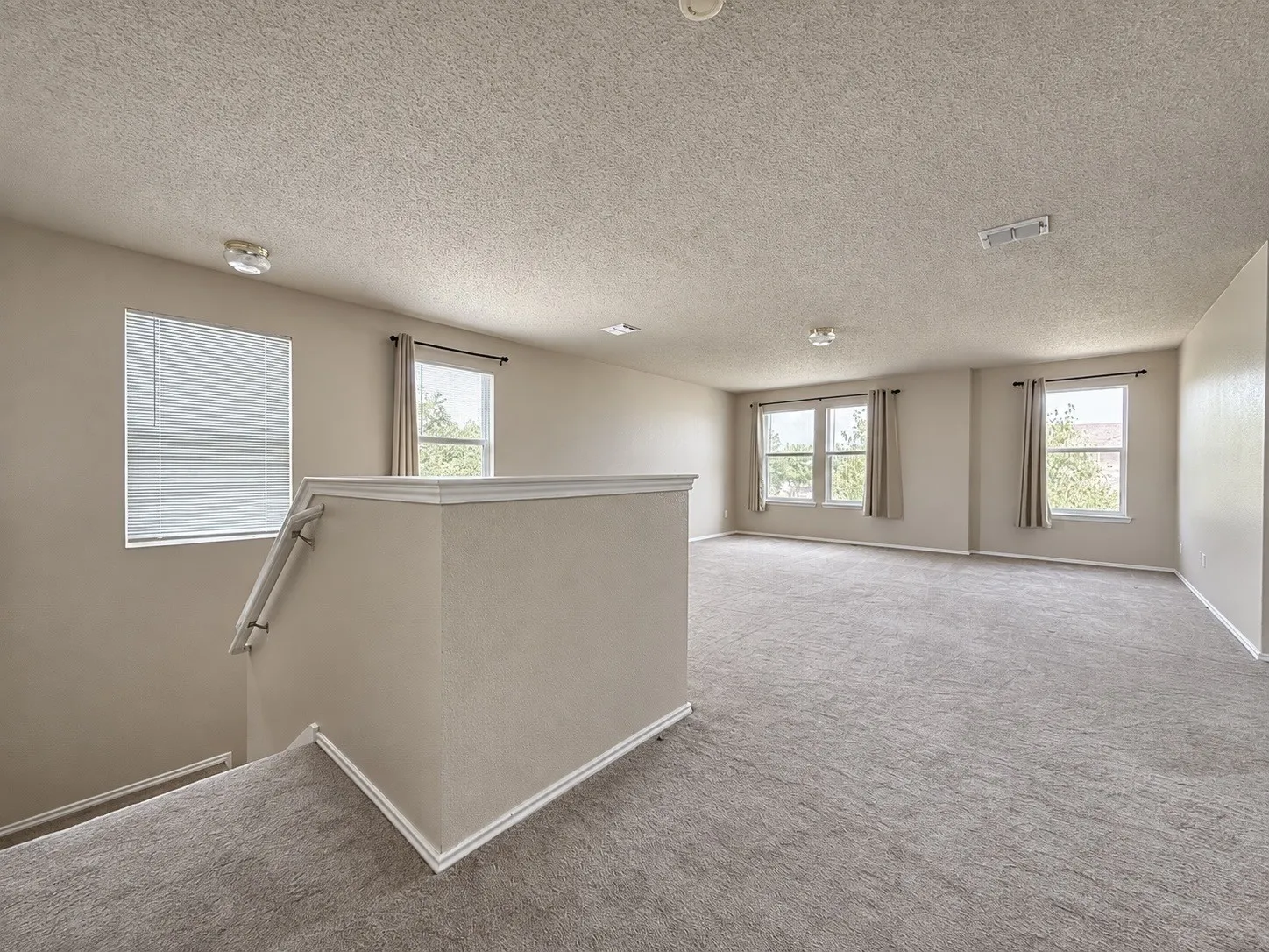 Single Family Residence For Rent in Dallas County , 14800 Ledgeview Court, Balch Springs, Texas 75180, 4 Bedroom, 3 Bathroom, 2 Garage spaces, 3,091 Sqft, built in 2004, mls#21386001, Real Estate Agent in Balch Springs, Homes For Rent in Dallas county, Homes For Rent in Balch Springs, Realtor in Balch Springs Texas, Real Estate Brokerage Independent Realty Texas, Luminita Cordes Realtor