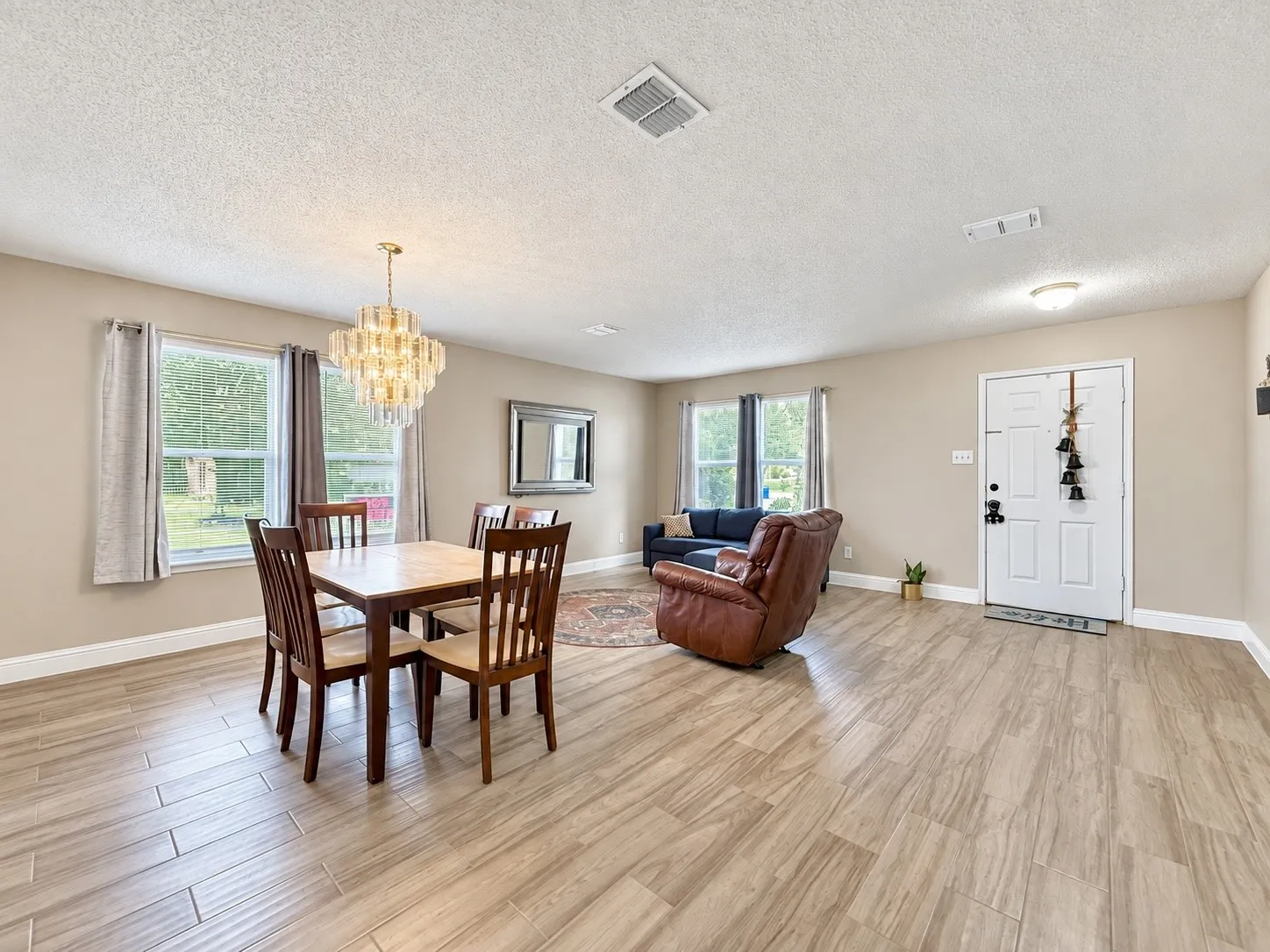 Single Family Residence For Rent in Dallas County , 14800 Ledgeview Court, Balch Springs, Texas 75180, 4 Bedroom, 3 Bathroom, 2 Garage spaces, 3,091 Sqft, built in 2004, mls#21386001, Real Estate Agent in Balch Springs, Homes For Rent in Dallas county, Homes For Rent in Balch Springs, Realtor in Balch Springs Texas, Real Estate Brokerage Independent Realty Texas, Luminita Cordes Realtor