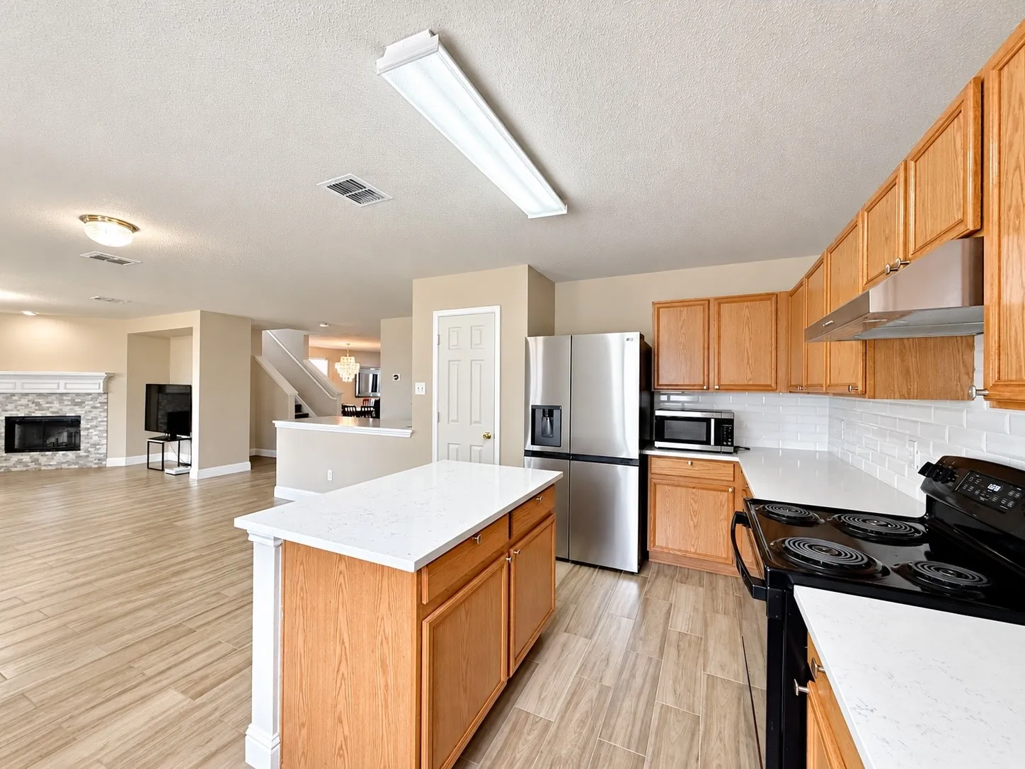 Single Family Residence For Rent in Dallas County , 14800 Ledgeview Court, Balch Springs, Texas 75180, 4 Bedroom, 3 Bathroom, 2 Garage spaces, 3,091 Sqft, built in 2004, mls#21386001, Real Estate Agent in Balch Springs, Homes For Rent in Dallas county, Homes For Rent in Balch Springs, Realtor in Balch Springs Texas, Real Estate Brokerage Independent Realty Texas, Luminita Cordes Realtor