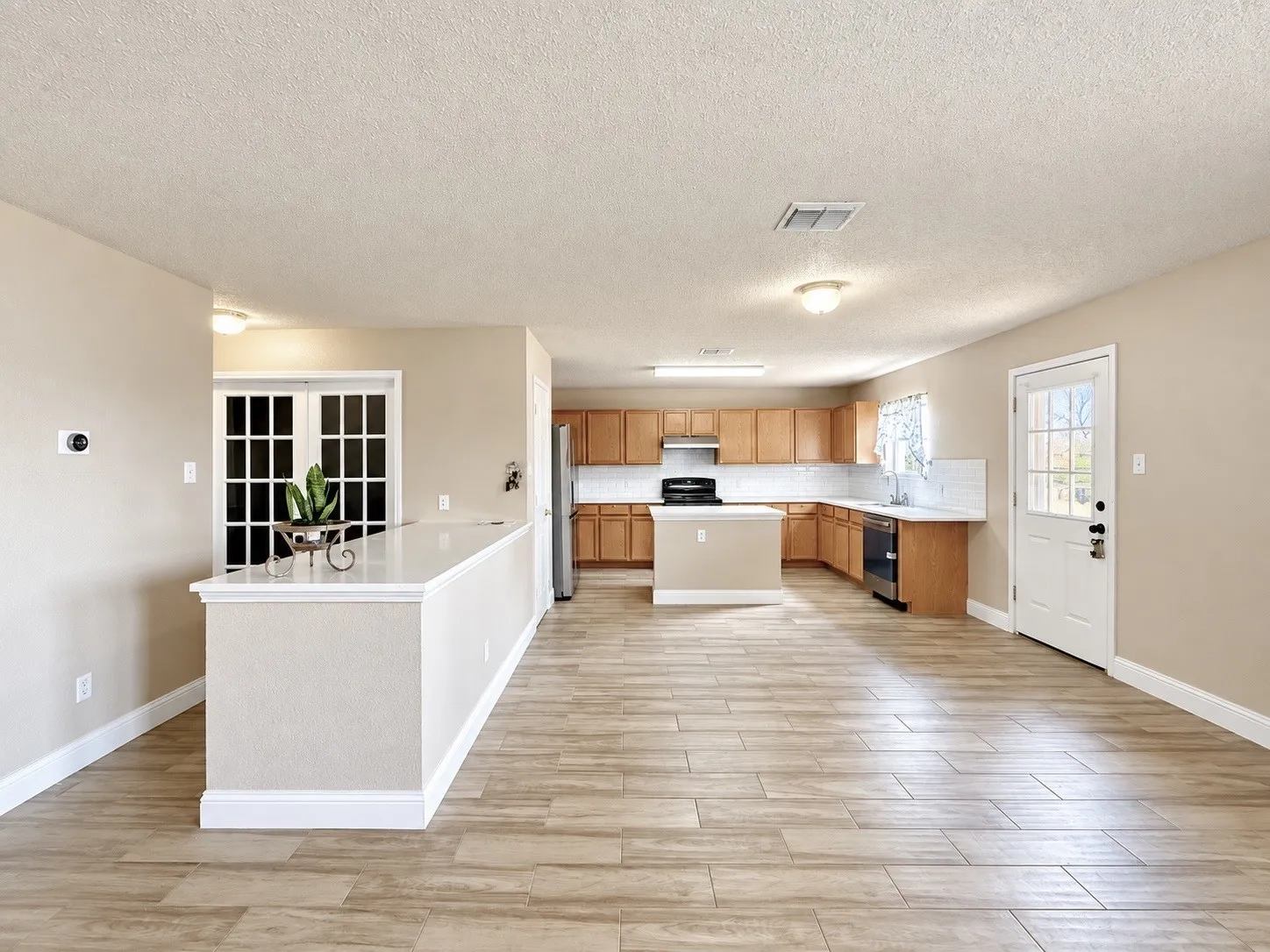 Single Family Residence For Rent in Dallas County , 14800 Ledgeview Court, Balch Springs, Texas 75180, 4 Bedroom, 3 Bathroom, 2 Garage spaces, 3,091 Sqft, built in 2004, mls#21386001, Real Estate Agent in Balch Springs, Homes For Rent in Dallas county, Homes For Rent in Balch Springs, Realtor in Balch Springs Texas, Real Estate Brokerage Independent Realty Texas, Luminita Cordes Realtor