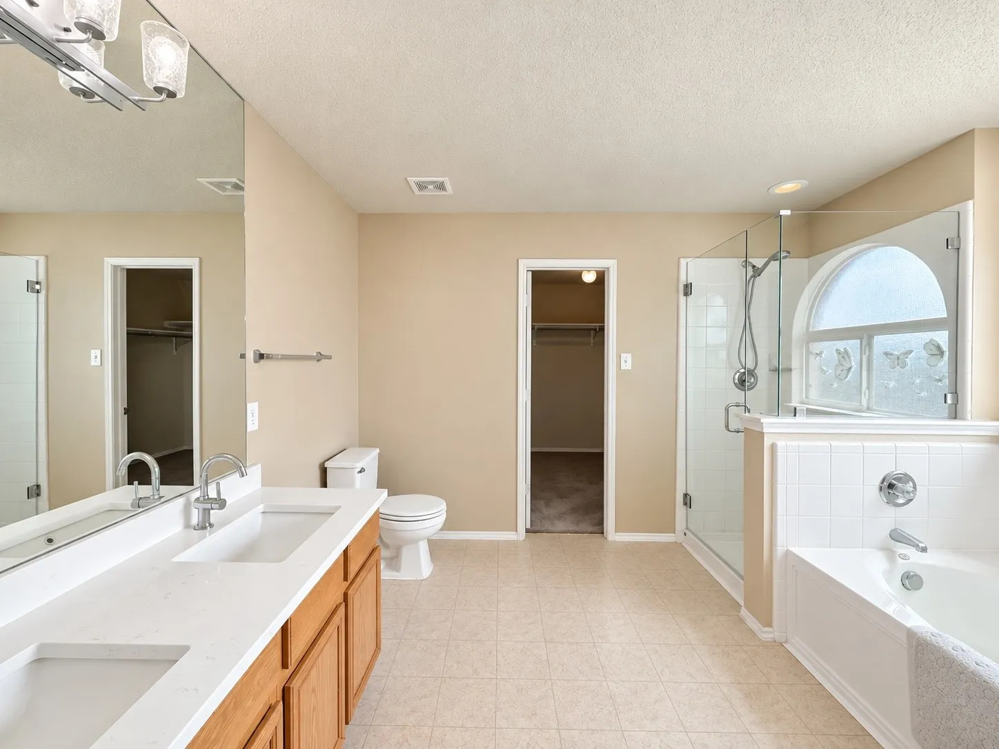 Single Family Residence For Rent in Dallas County , 14800 Ledgeview Court, Balch Springs, Texas 75180, 4 Bedroom, 3 Bathroom, 2 Garage spaces, 3,091 Sqft, built in 2004, mls#21386001, Real Estate Agent in Balch Springs, Homes For Rent in Dallas county, Homes For Rent in Balch Springs, Realtor in Balch Springs Texas, Real Estate Brokerage Independent Realty Texas, Luminita Cordes Realtor