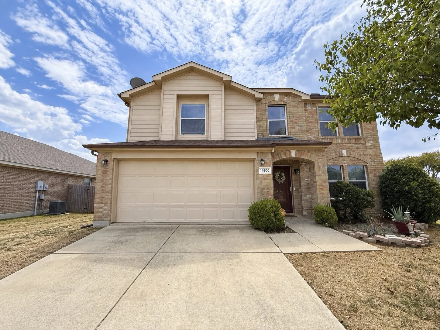 Single Family Residence For Rent in Dallas County , 14800 Ledgeview Court, Balch Springs, Texas 75180, 4 Bedroom, 3 Bathroom, 2 Garage spaces, 3,091 Sqft, built in 2004, mls#21386001, Real Estate Agent in Balch Springs, Homes For Rent in Dallas county, Homes For Rent in Balch Springs, Realtor in Balch Springs Texas, Real Estate Brokerage Independent Realty Texas, Luminita Cordes Realtor