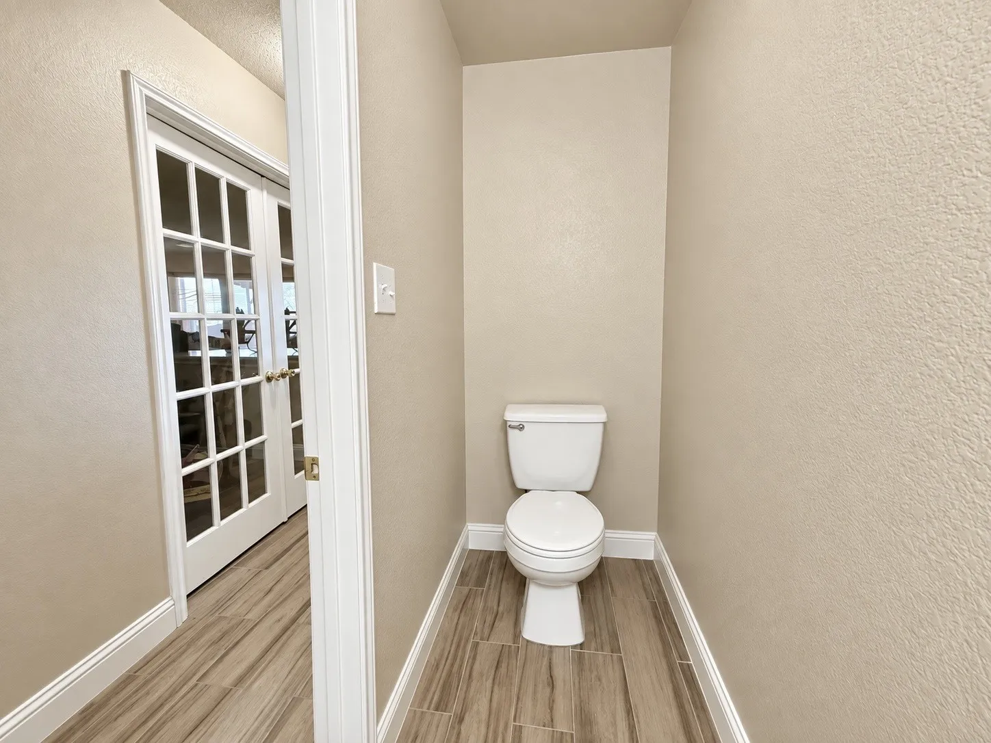 Single Family Residence For Rent in Dallas County , 14800 Ledgeview Court, Balch Springs, Texas 75180, 4 Bedroom, 3 Bathroom, 2 Garage spaces, 3,091 Sqft, built in 2004, mls#21386001, Real Estate Agent in Balch Springs, Homes For Rent in Dallas county, Homes For Rent in Balch Springs, Realtor in Balch Springs Texas, Real Estate Brokerage Independent Realty Texas, Luminita Cordes Realtor