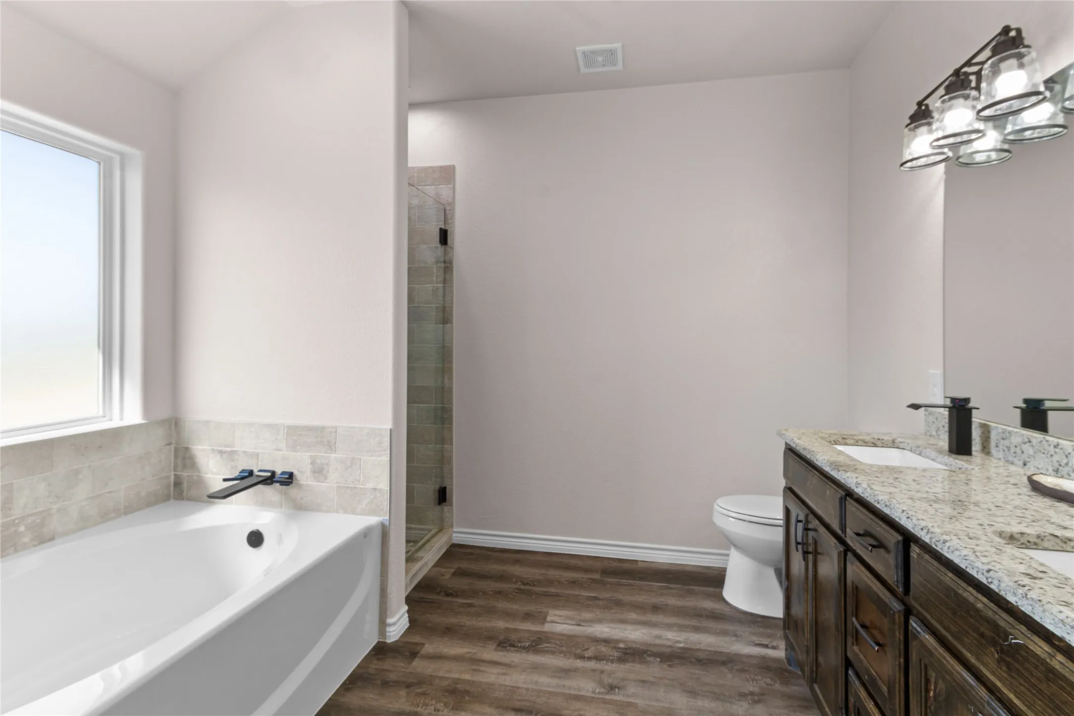 Single Family Residence For Sale in Johnson County , 5720 County Road 1017, Joshua, Texas 76058, 5 Bedroom, 3 Bathroom, 2 Garage spaces, 2,451 Sqft, built in 2021, mls#21385171, Real Estate Agent in Joshua, Homes For Sale in Johnson county, Homes For Sale in Joshua, Realtor in Joshua Texas, Real Estate Brokerage Independent Realty Texas, Luminita Cordes Realtor