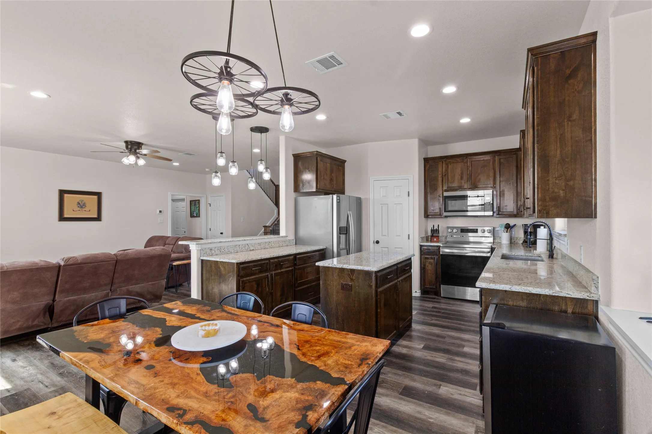 Single Family Residence For Sale in Johnson County , 5720 County Road 1017, Joshua, Texas 76058, 5 Bedroom, 3 Bathroom, 2 Garage spaces, 2,451 Sqft, built in 2021, mls#21385171, Real Estate Agent in Joshua, Homes For Sale in Johnson county, Homes For Sale in Joshua, Realtor in Joshua Texas, Real Estate Brokerage Independent Realty Texas, Luminita Cordes Realtor