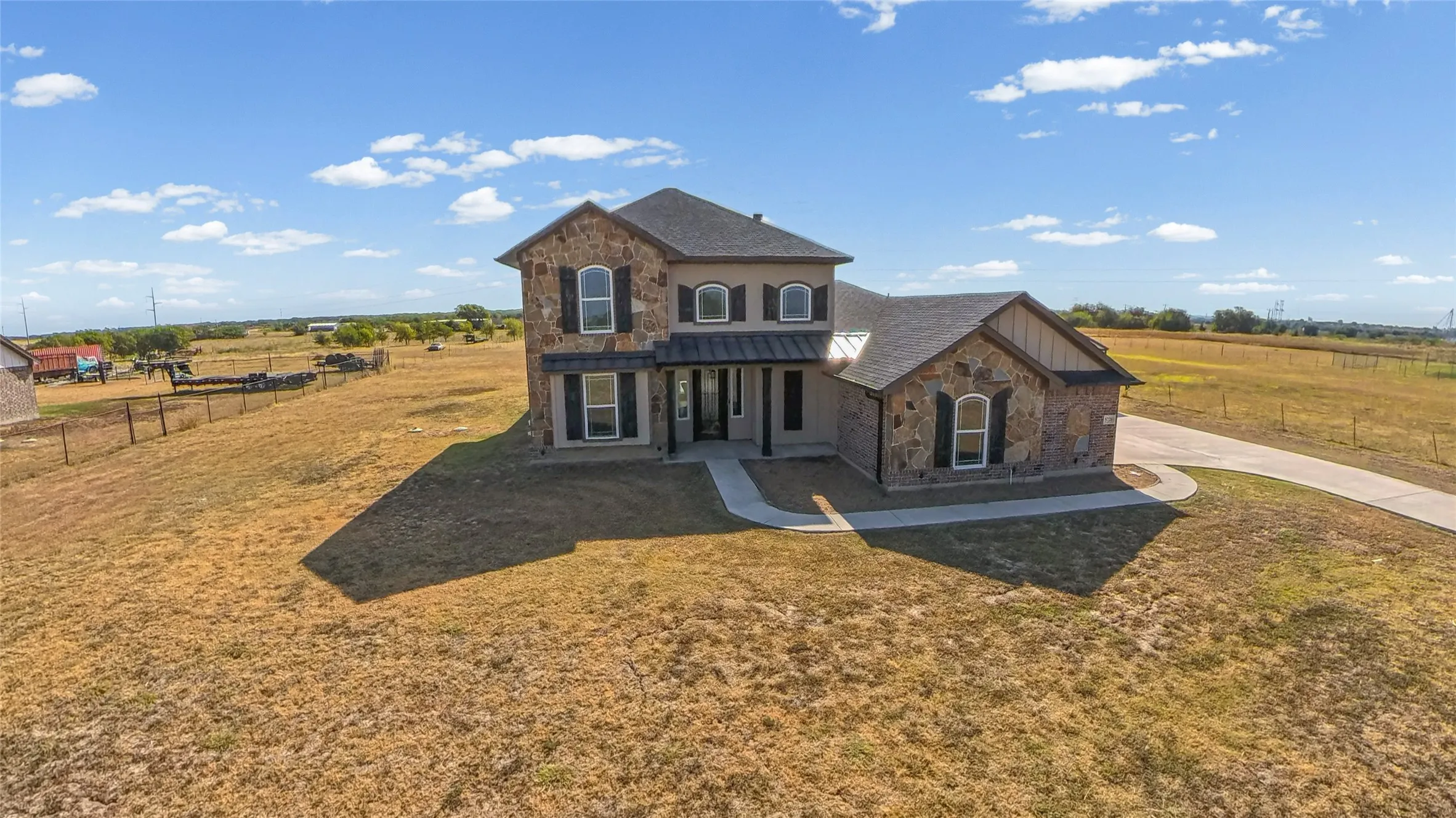 Single Family Residence For Sale in Johnson County , 5720 County Road 1017, Joshua, Texas 76058, 5 Bedroom, 3 Bathroom, 2 Garage spaces, 2,451 Sqft, built in 2021, mls#21385171, Real Estate Agent in Joshua, Homes For Sale in Johnson county, Homes For Sale in Joshua, Realtor in Joshua Texas, Real Estate Brokerage Independent Realty Texas, Luminita Cordes Realtor