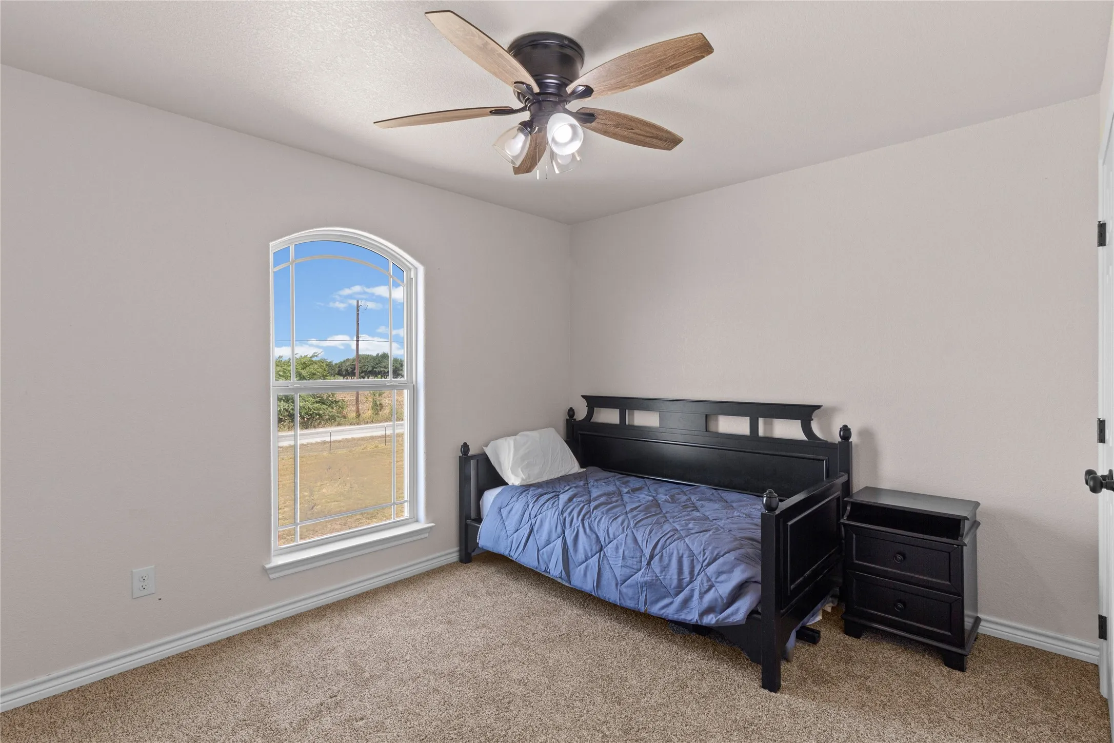Single Family Residence For Sale in Johnson County , 5720 County Road 1017, Joshua, Texas 76058, 5 Bedroom, 3 Bathroom, 2 Garage spaces, 2,451 Sqft, built in 2021, mls#21385171, Real Estate Agent in Joshua, Homes For Sale in Johnson county, Homes For Sale in Joshua, Realtor in Joshua Texas, Real Estate Brokerage Independent Realty Texas, Luminita Cordes Realtor
