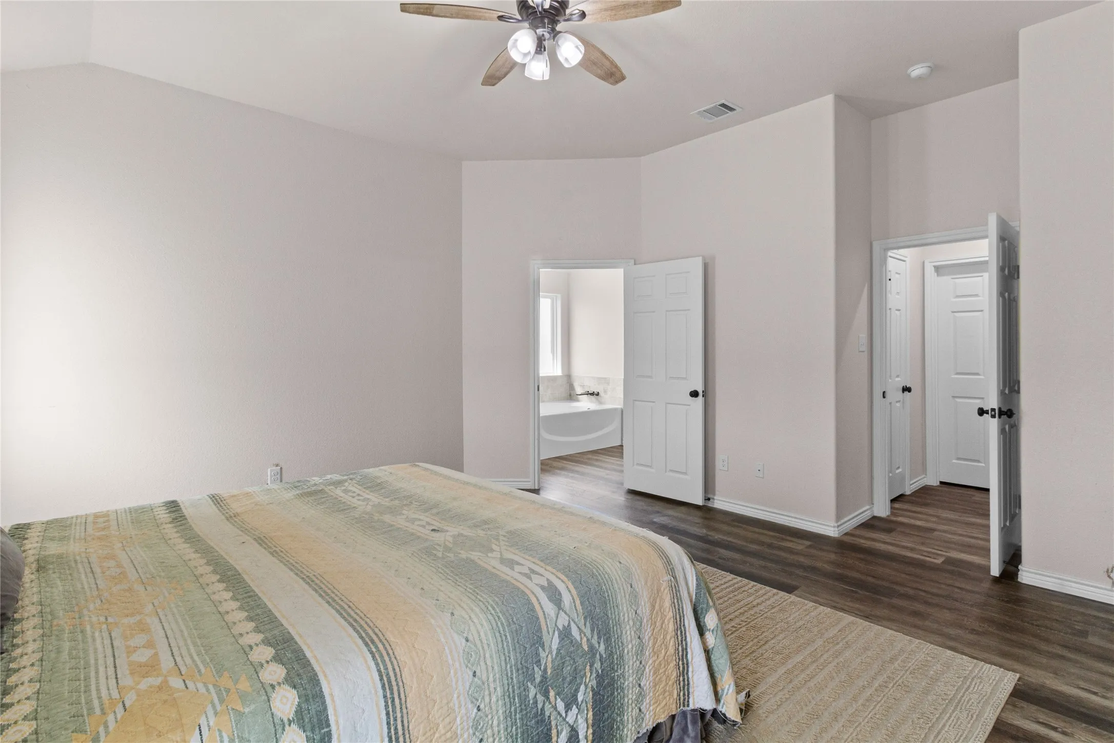 Single Family Residence For Sale in Johnson County , 5720 County Road 1017, Joshua, Texas 76058, 5 Bedroom, 3 Bathroom, 2 Garage spaces, 2,451 Sqft, built in 2021, mls#21385171, Real Estate Agent in Joshua, Homes For Sale in Johnson county, Homes For Sale in Joshua, Realtor in Joshua Texas, Real Estate Brokerage Independent Realty Texas, Luminita Cordes Realtor