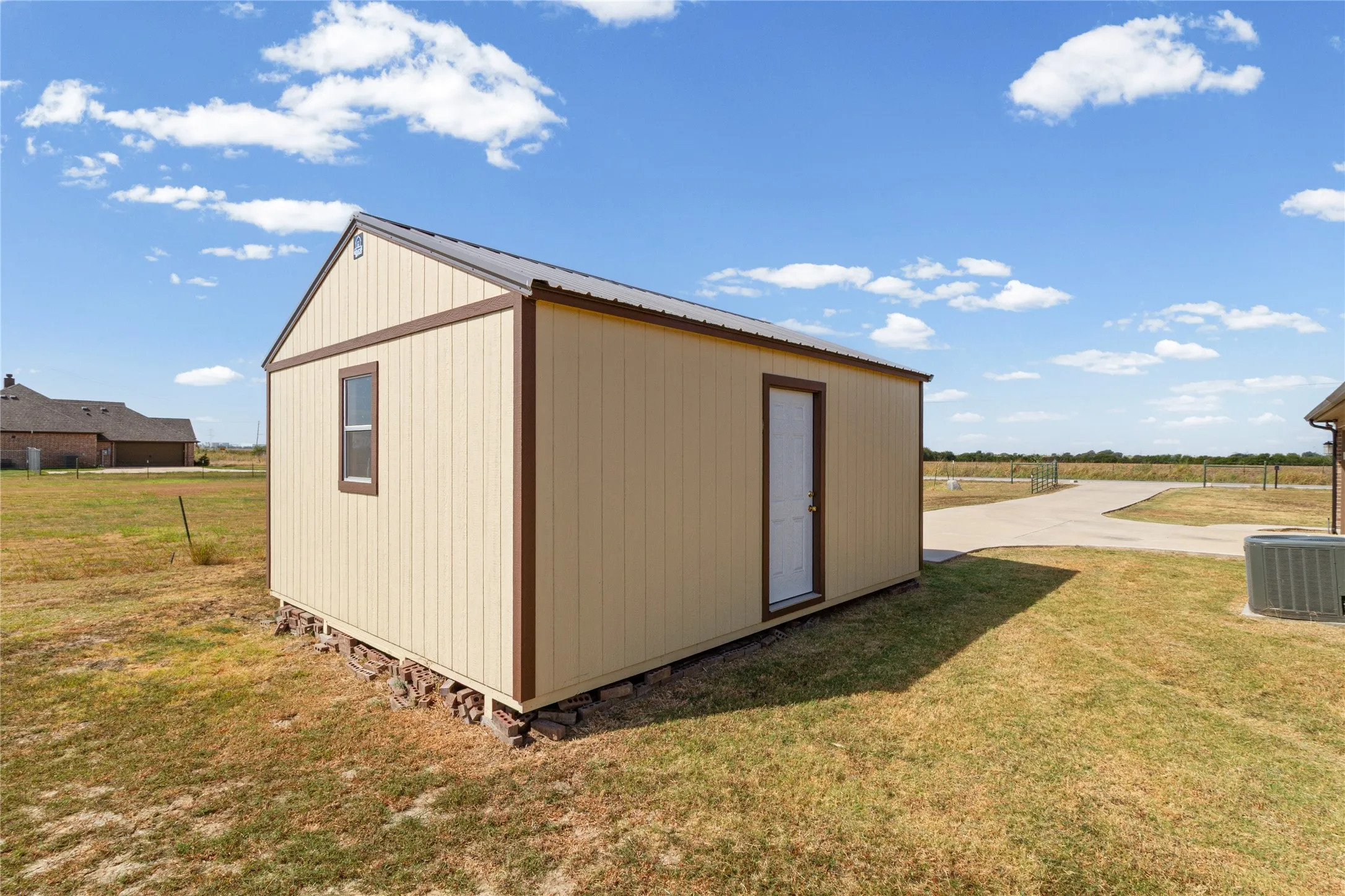 Single Family Residence For Sale in Johnson County , 5720 County Road 1017, Joshua, Texas 76058, 5 Bedroom, 3 Bathroom, 2 Garage spaces, 2,451 Sqft, built in 2021, mls#21385171, Real Estate Agent in Joshua, Homes For Sale in Johnson county, Homes For Sale in Joshua, Realtor in Joshua Texas, Real Estate Brokerage Independent Realty Texas, Luminita Cordes Realtor