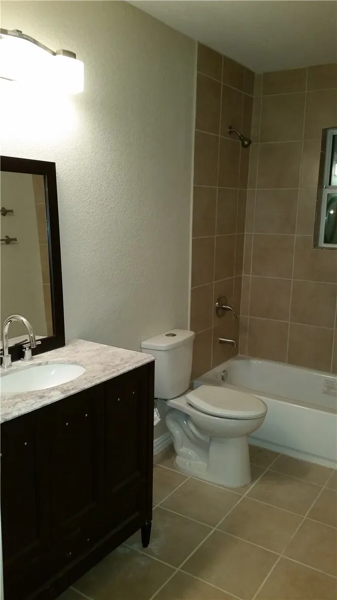 gorgeous full bath