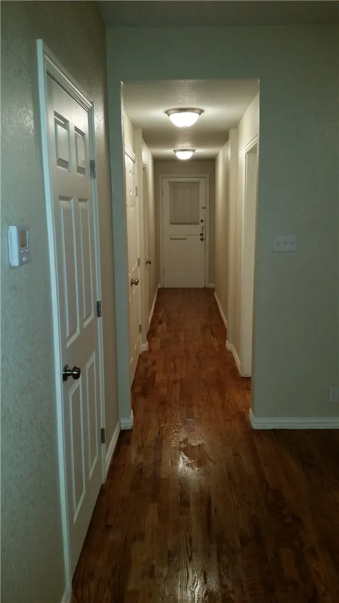 Quadruplex For Rent in Dallas County , 1925 W 10th Street, Dallas, Texas 75208, 2 Bedroom, 1 Bathroom, Garage spaces, 1,000 Sqft, built in 1925, mls#21386151, Real Estate Agent in Dallas, Homes For Rent in Dallas county, Homes For Rent in Dallas, Realtor in Dallas Texas, Real Estate Brokerage Independent Realty Texas, Luminita Cordes Realtor