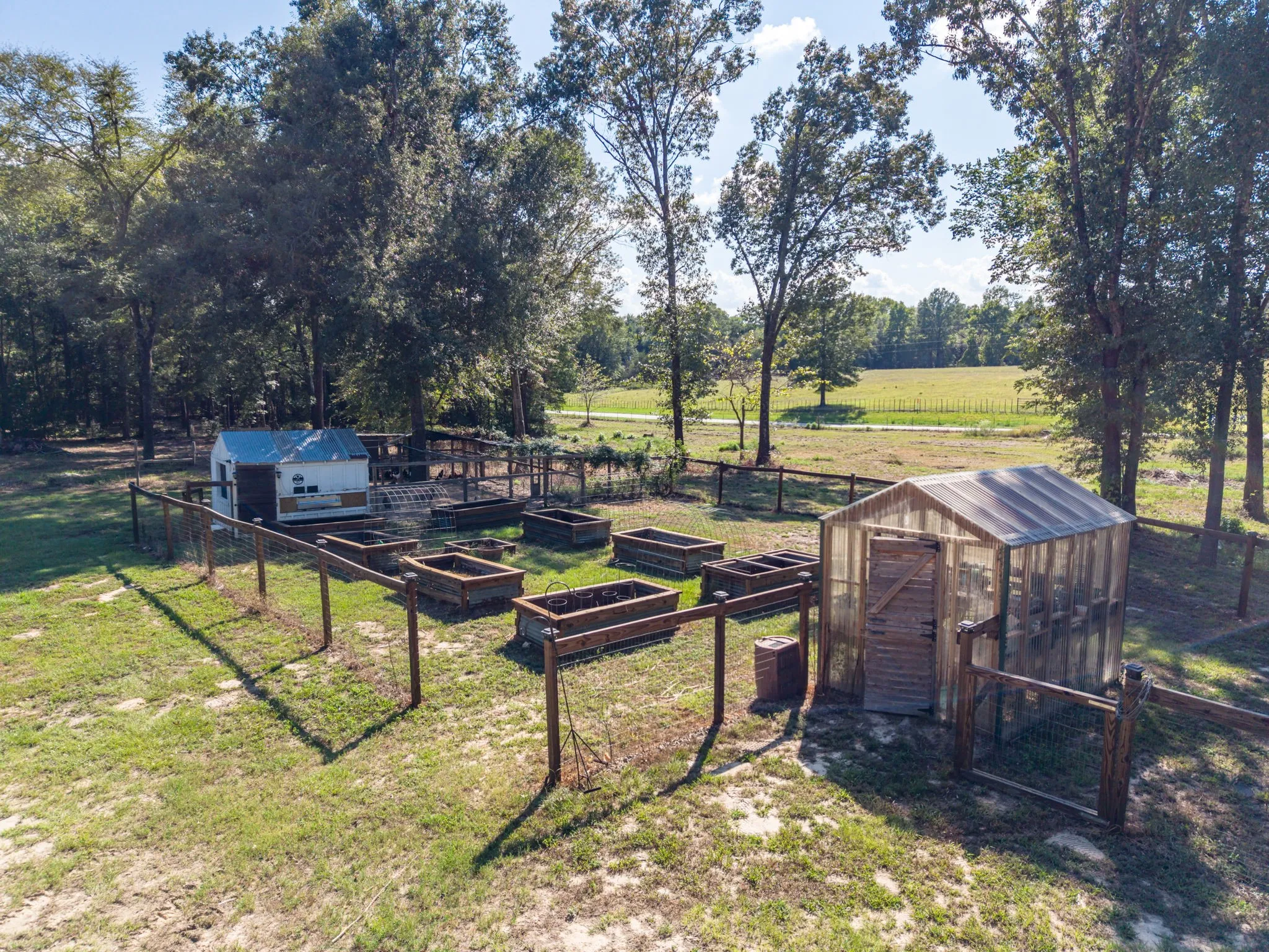 Farm For Sale in Henderson County , 9500 County Road 3603, Brownsboro, Texas 75756, 5 Bedroom, 3 Bathroom, Garage spaces, 3,485 Sqft, built in 2020, mls#21386109, Real Estate Agent in Brownsboro, Homes For Sale in Henderson county, Homes For Sale in Brownsboro, Realtor in Brownsboro Texas, Real Estate Brokerage Independent Realty Texas, Luminita Cordes Realtor