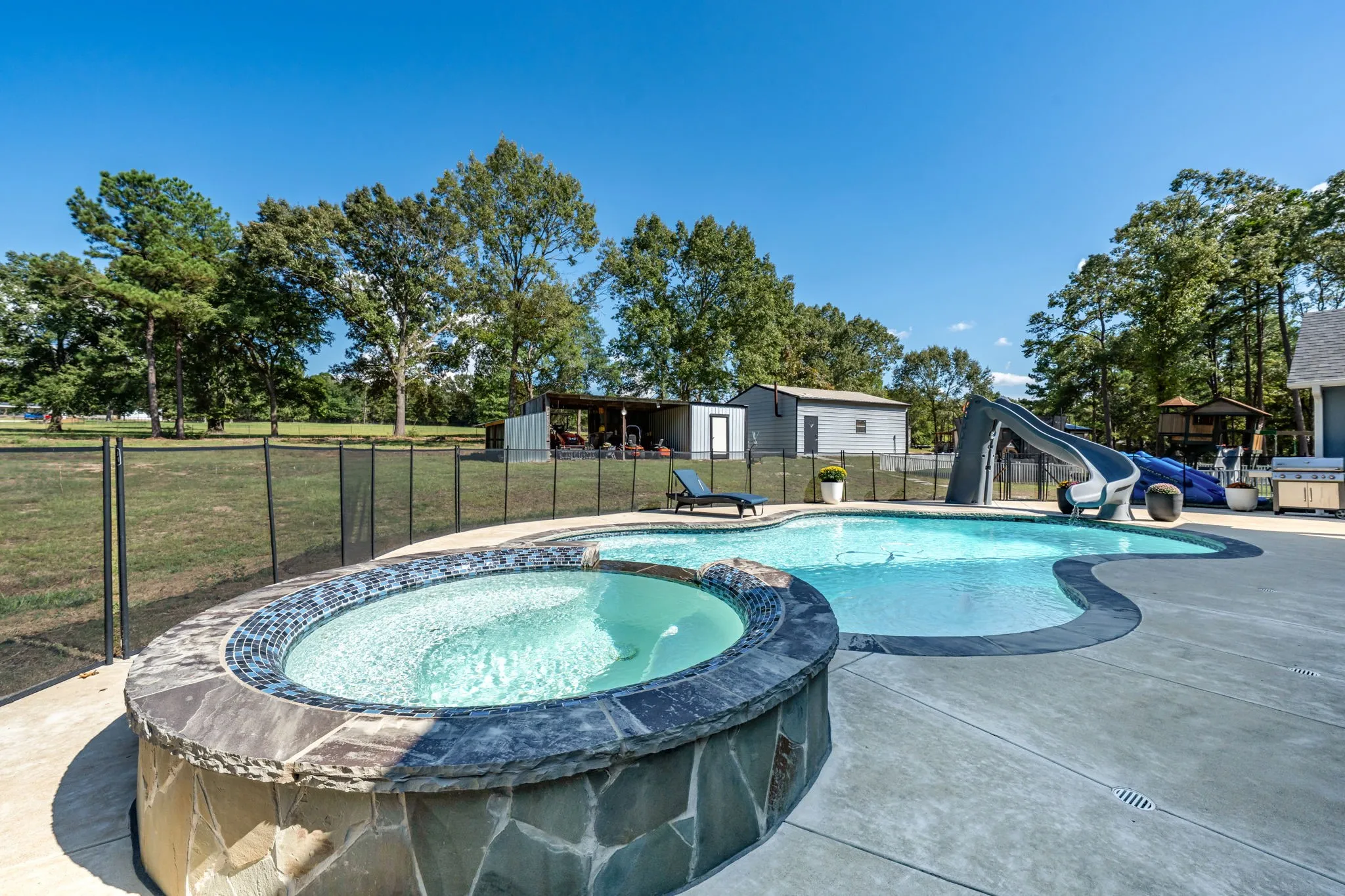 Farm For Sale in Henderson County , 9500 County Road 3603, Brownsboro, Texas 75756, 5 Bedroom, 3 Bathroom, Garage spaces, 3,485 Sqft, built in 2020, mls#21386109, Real Estate Agent in Brownsboro, Homes For Sale in Henderson county, Homes For Sale in Brownsboro, Realtor in Brownsboro Texas, Real Estate Brokerage Independent Realty Texas, Luminita Cordes Realtor