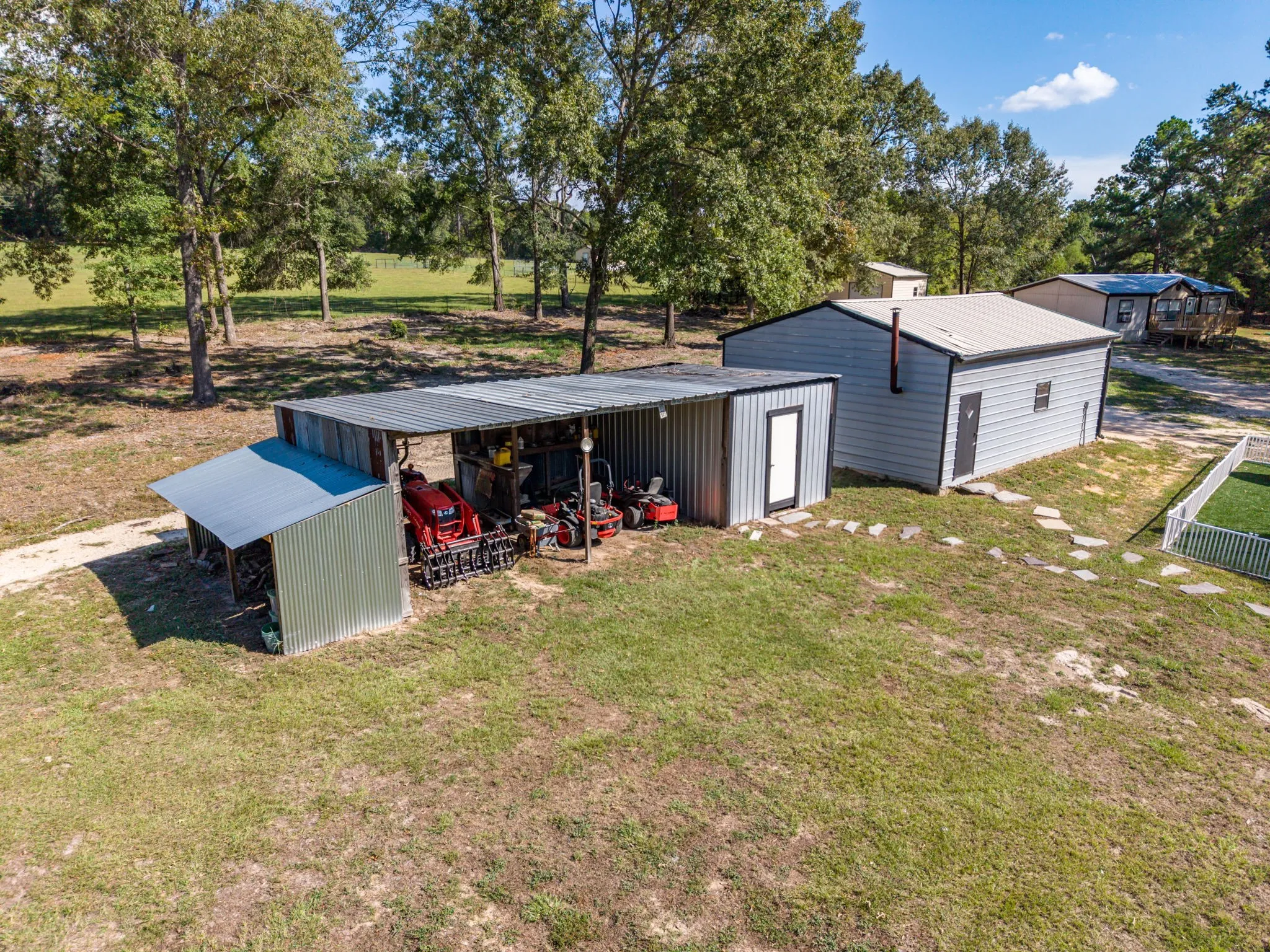 Farm For Sale in Henderson County , 9500 County Road 3603, Brownsboro, Texas 75756, 5 Bedroom, 3 Bathroom, Garage spaces, 3,485 Sqft, built in 2020, mls#21386109, Real Estate Agent in Brownsboro, Homes For Sale in Henderson county, Homes For Sale in Brownsboro, Realtor in Brownsboro Texas, Real Estate Brokerage Independent Realty Texas, Luminita Cordes Realtor