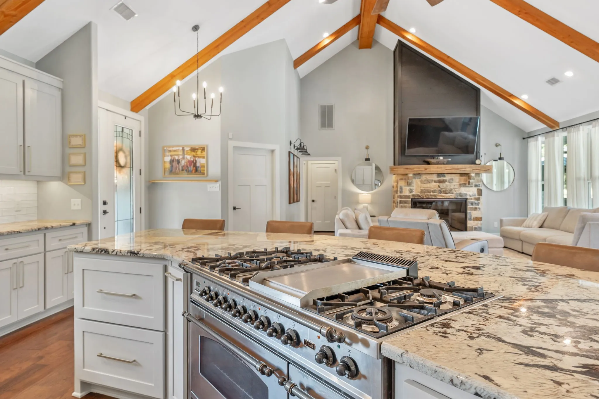Farm For Sale in Henderson County , 9500 County Road 3603, Brownsboro, Texas 75756, 5 Bedroom, 3 Bathroom, Garage spaces, 3,485 Sqft, built in 2020, mls#21386109, Real Estate Agent in Brownsboro, Homes For Sale in Henderson county, Homes For Sale in Brownsboro, Realtor in Brownsboro Texas, Real Estate Brokerage Independent Realty Texas, Luminita Cordes Realtor