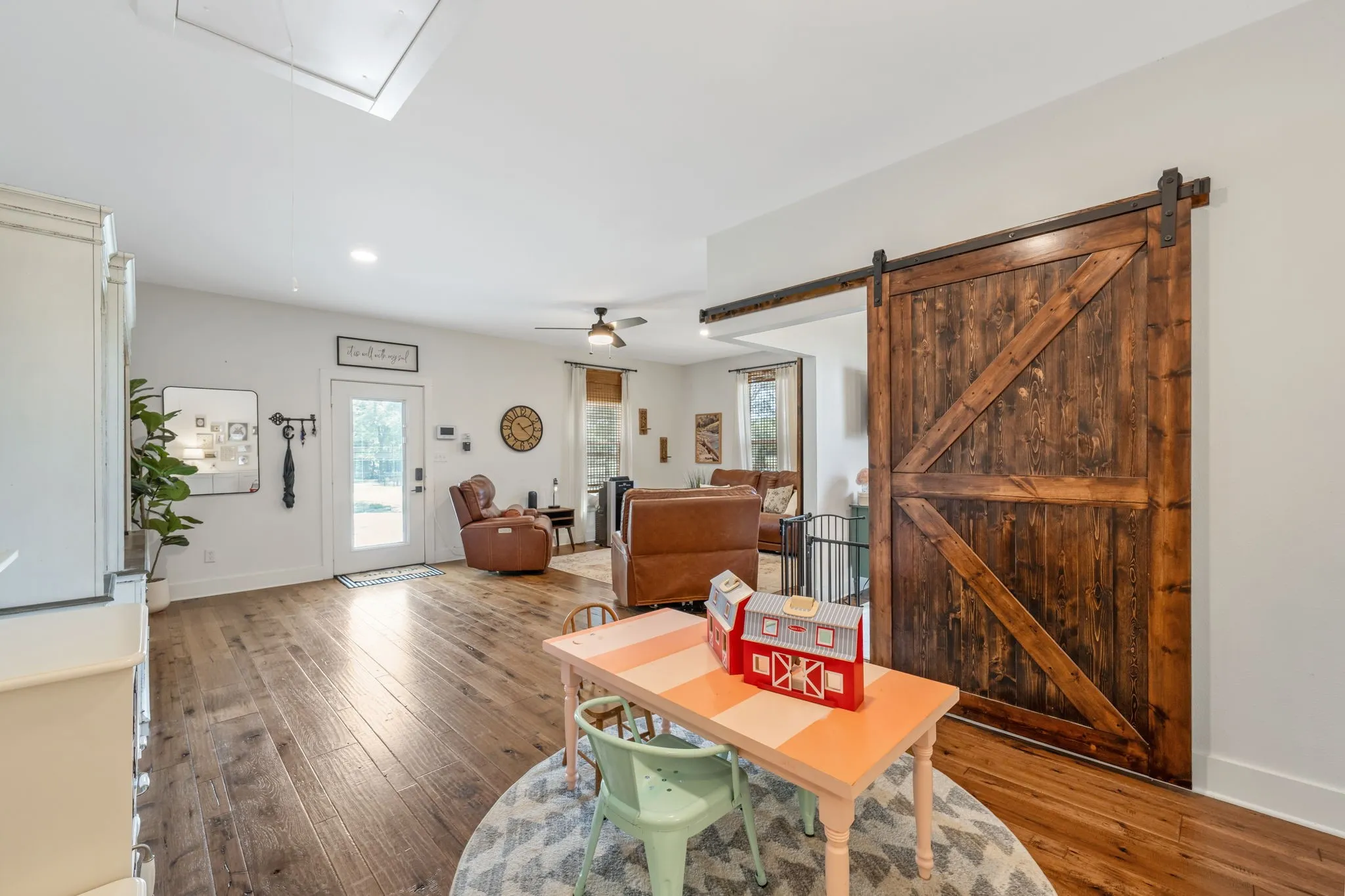 Farm For Sale in Henderson County , 9500 County Road 3603, Brownsboro, Texas 75756, 5 Bedroom, 3 Bathroom, Garage spaces, 3,485 Sqft, built in 2020, mls#21386109, Real Estate Agent in Brownsboro, Homes For Sale in Henderson county, Homes For Sale in Brownsboro, Realtor in Brownsboro Texas, Real Estate Brokerage Independent Realty Texas, Luminita Cordes Realtor