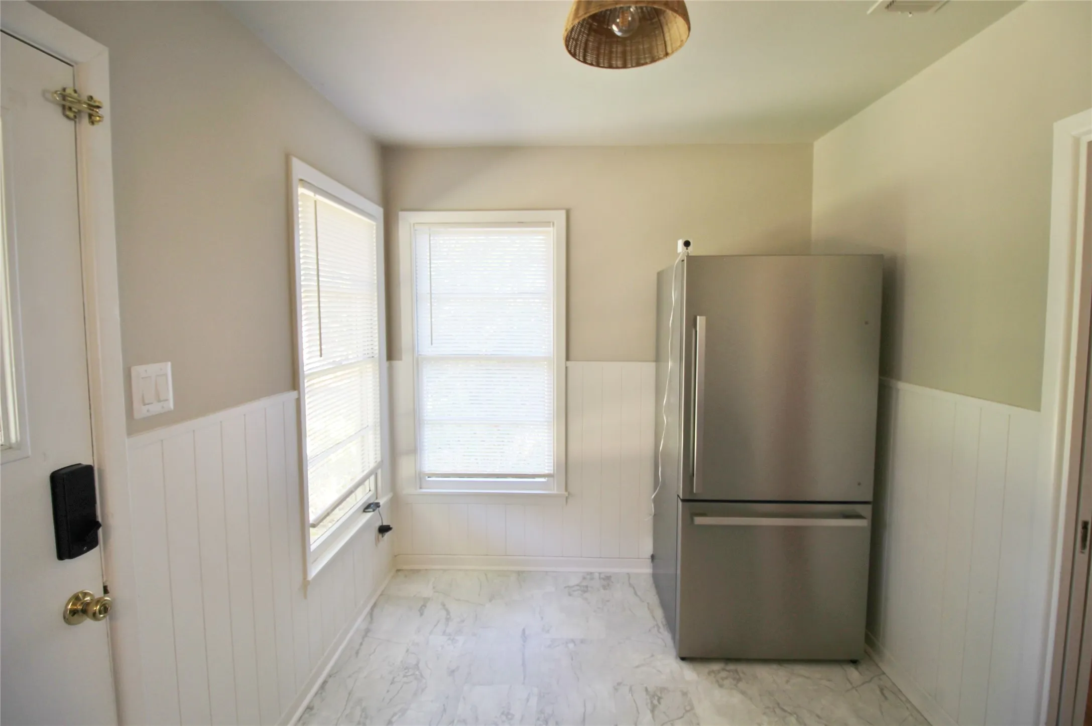Single Family Residence For Rent in Ellis County , 104 Savannah Street, Waxahachie, Texas 75165, 3 Bedroom, 1 Bathroom, Garage spaces, 988 Sqft, built in 1955, mls#21386118, Real Estate Agent in Waxahachie, Homes For Rent in Ellis county, Homes For Rent in Waxahachie, Realtor in Waxahachie Texas, Real Estate Brokerage Independent Realty Texas, Luminita Cordes Realtor