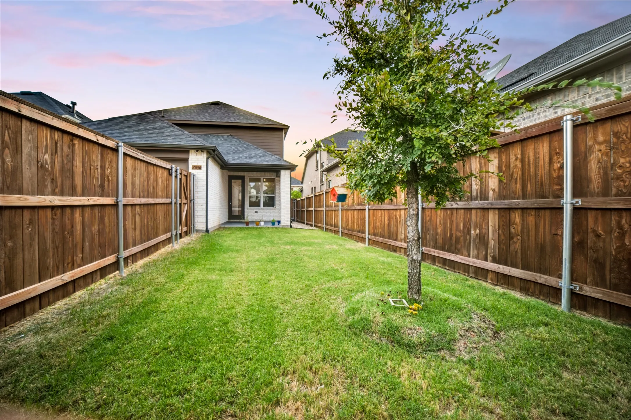 Single Family Residence For Rent in Collin County , 2836 Epping Way, Celina, Texas 75009, 5 Bedroom, 3 Bathroom, 2 Garage spaces, 2,521 Sqft, built in 2023, mls#21386168, Real Estate Agent in Celina, Homes For Rent in Collin county, Homes For Rent in Celina, Realtor in Celina Texas, Real Estate Brokerage Independent Realty Texas, Luminita Cordes Realtor