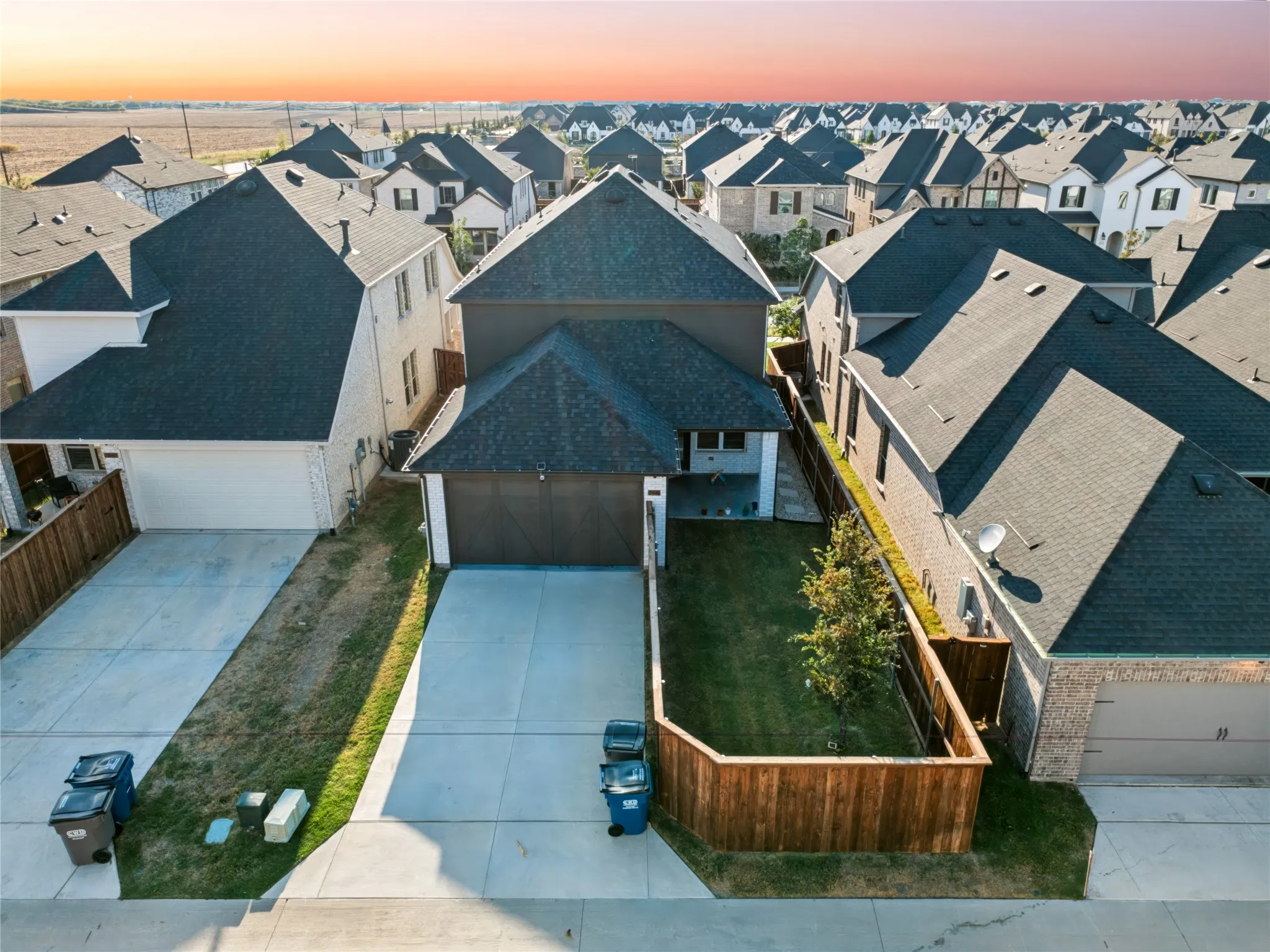 Single Family Residence For Rent in Collin County , 2836 Epping Way, Celina, Texas 75009, 5 Bedroom, 3 Bathroom, 2 Garage spaces, 2,521 Sqft, built in 2023, mls#21386168, Real Estate Agent in Celina, Homes For Rent in Collin county, Homes For Rent in Celina, Realtor in Celina Texas, Real Estate Brokerage Independent Realty Texas, Luminita Cordes Realtor