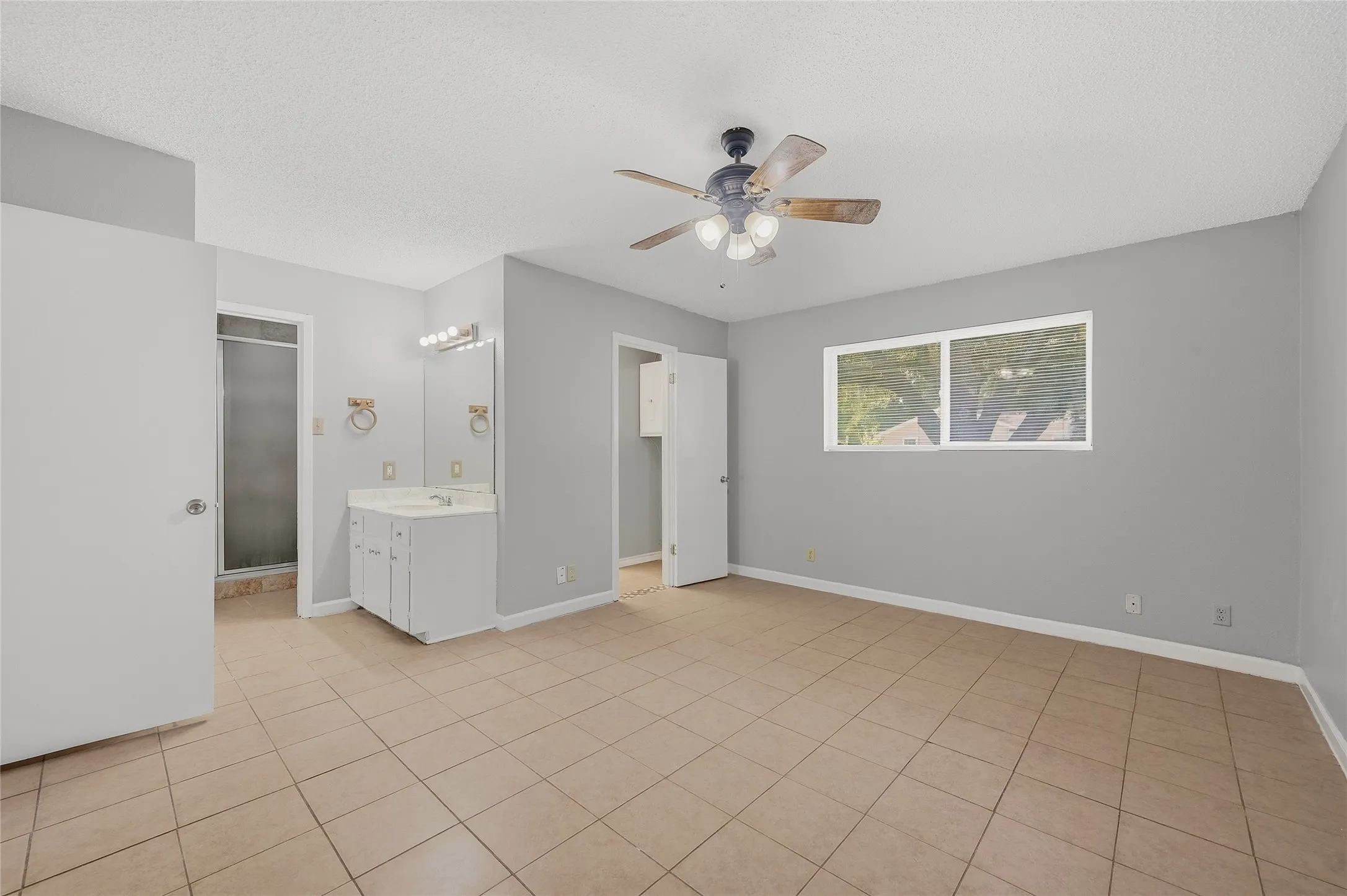 Single Family Residence For Rent in Grayson County , 1312 Churchill Way, Sherman, Texas 75092, 3 Bedroom, 2 Bathroom, 1 Garage spaces, 1,212 Sqft, built in 1972, mls#21386169, Real Estate Agent in Sherman, Homes For Rent in Grayson county, Homes For Rent in Sherman, Realtor in Sherman Texas, Real Estate Brokerage Independent Realty Texas, Luminita Cordes Realtor