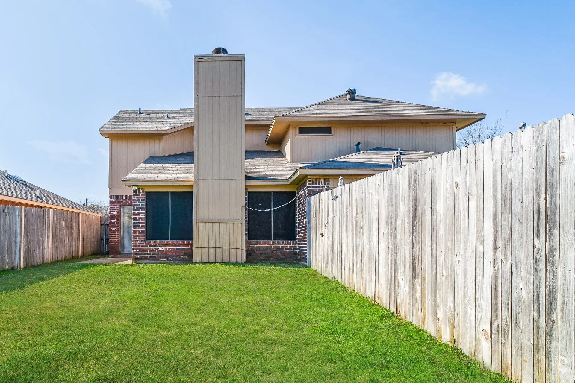 Single Family Residence For Rent in Dallas County , 3934 Cochise Drive, Balch Springs, Texas 75180, 4 Bedroom, 3 Bathroom, 2 Garage spaces, 1,766 Sqft, built in 1986, mls#21386183, Real Estate Agent in Balch Springs, Homes For Rent in Dallas county, Homes For Rent in Balch Springs, Realtor in Balch Springs Texas, Real Estate Brokerage Independent Realty Texas, Luminita Cordes Realtor