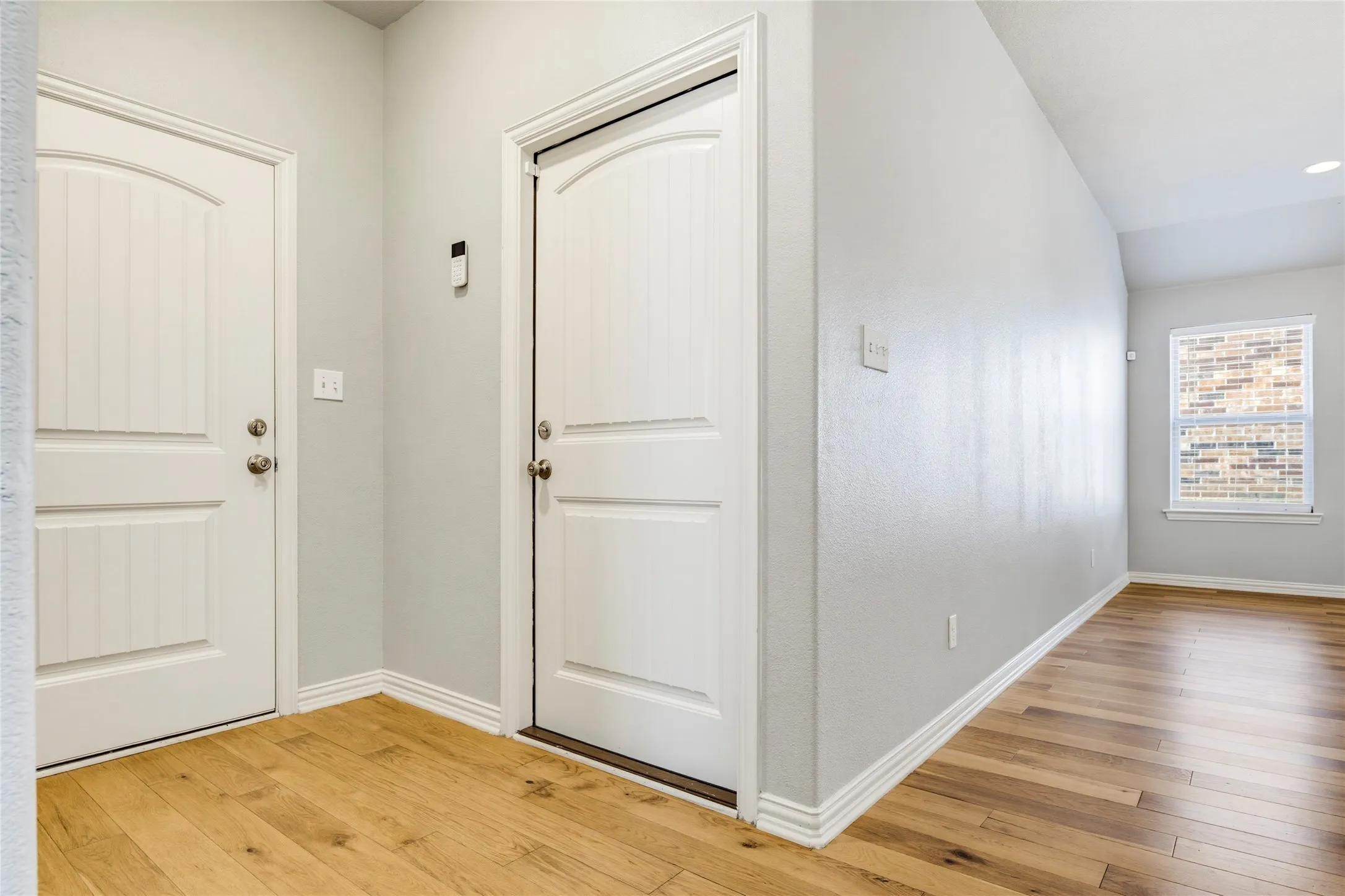 Single Family Residence For Rent in Grayson County , 3715 Brookstone Drive, Sherman, Texas 75092, 3 Bedroom, 2 Bathroom, 2 Garage spaces, 1,577 Sqft, built in 2018, mls#21386194, Real Estate Agent in Sherman, Homes For Rent in Grayson county, Homes For Rent in Sherman, Realtor in Sherman Texas, Real Estate Brokerage Independent Realty Texas, Luminita Cordes Realtor