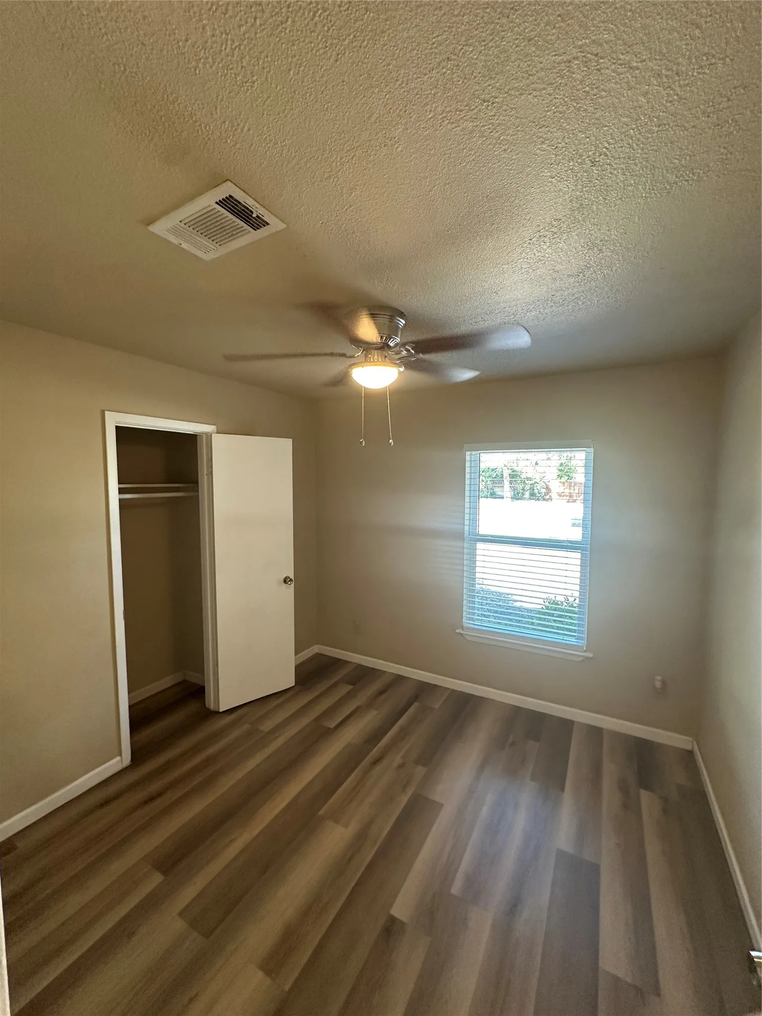 Single Family Residence For Rent in Tarrant County , 5001 Cummings Drive, North Richland Hills, Texas 76180, 4 Bedroom, 2 Bathroom, 2 Garage spaces, 1,288 Sqft, built in 1971, mls#21386197, Real Estate Agent in North Richland Hills, Homes For Rent in Tarrant county, Homes For Rent in North Richland Hills, Realtor in North Richland Hills Texas, Real Estate Brokerage Independent Realty Texas, Luminita Cordes Realtor