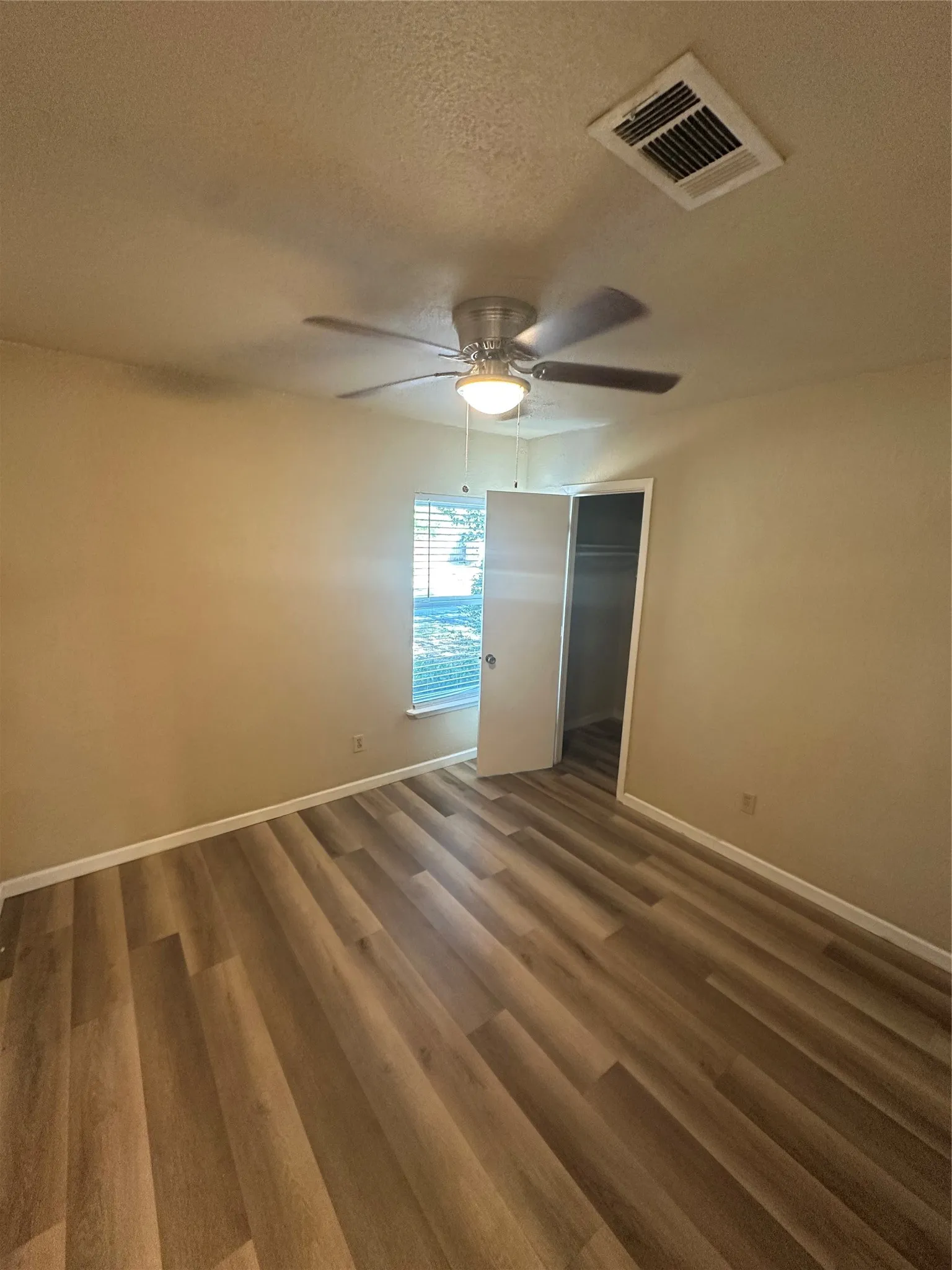 Single Family Residence For Rent in Tarrant County , 5001 Cummings Drive, North Richland Hills, Texas 76180, 4 Bedroom, 2 Bathroom, 2 Garage spaces, 1,288 Sqft, built in 1971, mls#21386197, Real Estate Agent in North Richland Hills, Homes For Rent in Tarrant county, Homes For Rent in North Richland Hills, Realtor in North Richland Hills Texas, Real Estate Brokerage Independent Realty Texas, Luminita Cordes Realtor
