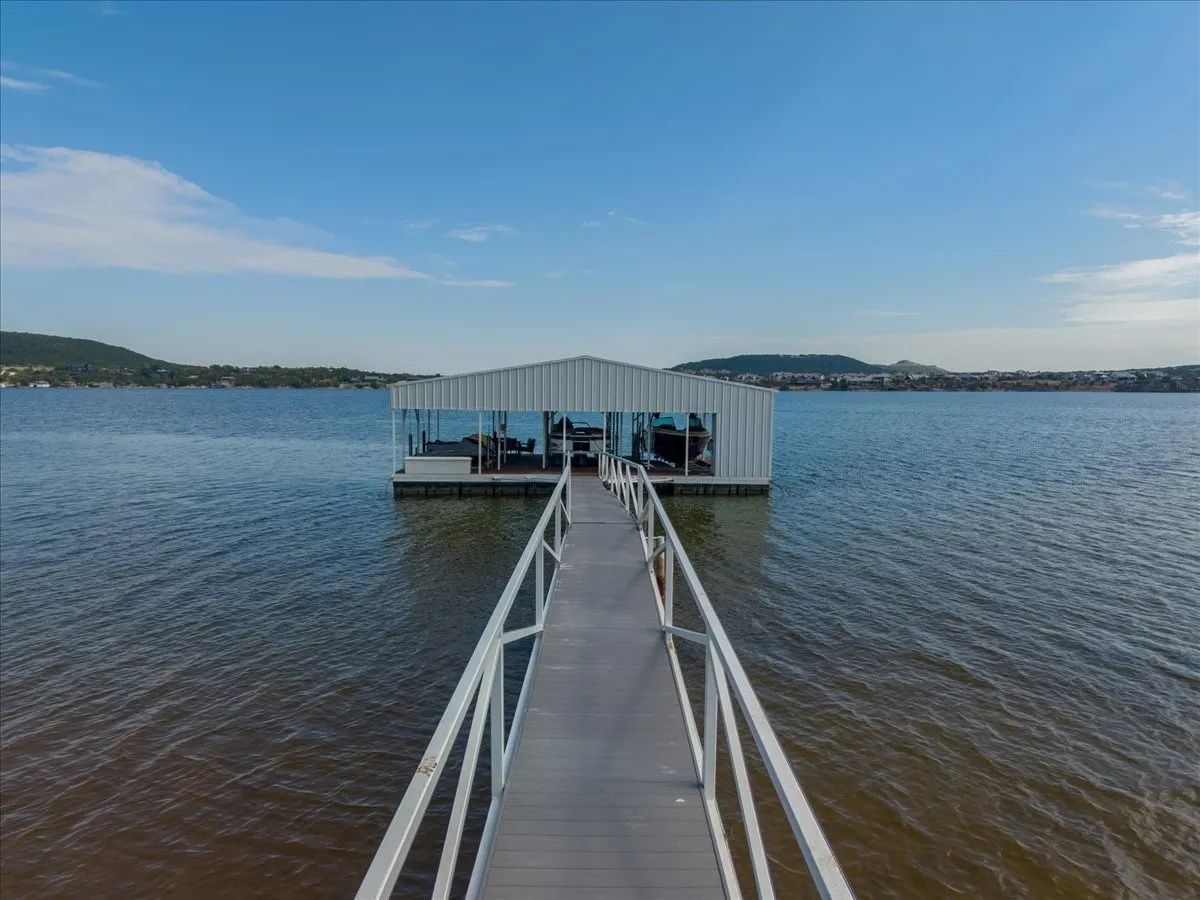 Single Family Residence For Sale in Palo Pinto County , 1011 Possum Point, Graford, Texas 76449, 5 Bedroom, 5 Bathroom, 2 Garage spaces, 5,362 Sqft, built in 2021, mls#21385630, Real Estate Agent in Graford, Homes For Sale in Palo Pinto county, Homes For Sale in Graford, Realtor in Graford Texas, Real Estate Brokerage Independent Realty Texas, Luminita Cordes Realtor