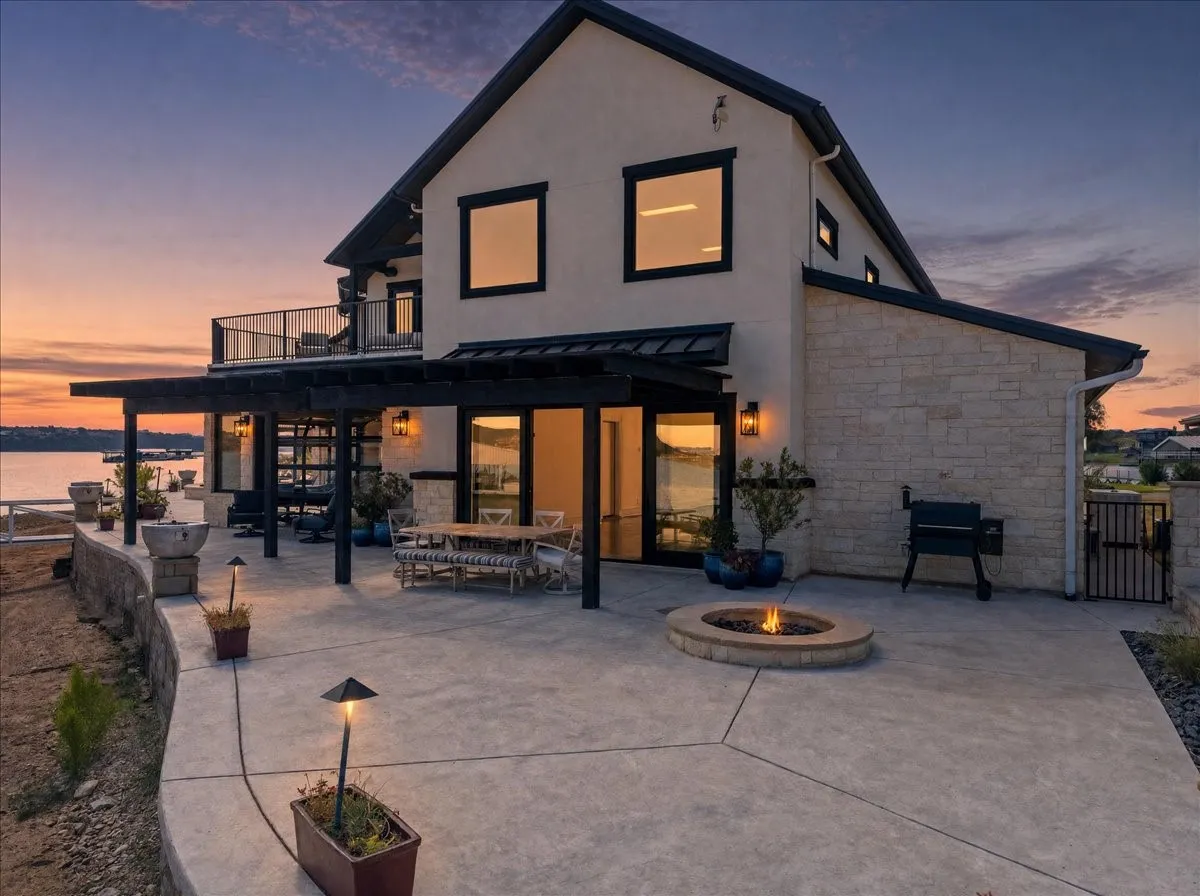 Single Family Residence For Sale in Palo Pinto County , 1011 Possum Point, Graford, Texas 76449, 5 Bedroom, 5 Bathroom, 2 Garage spaces, 5,362 Sqft, built in 2021, mls#21385630, Real Estate Agent in Graford, Homes For Sale in Palo Pinto county, Homes For Sale in Graford, Realtor in Graford Texas, Real Estate Brokerage Independent Realty Texas, Luminita Cordes Realtor