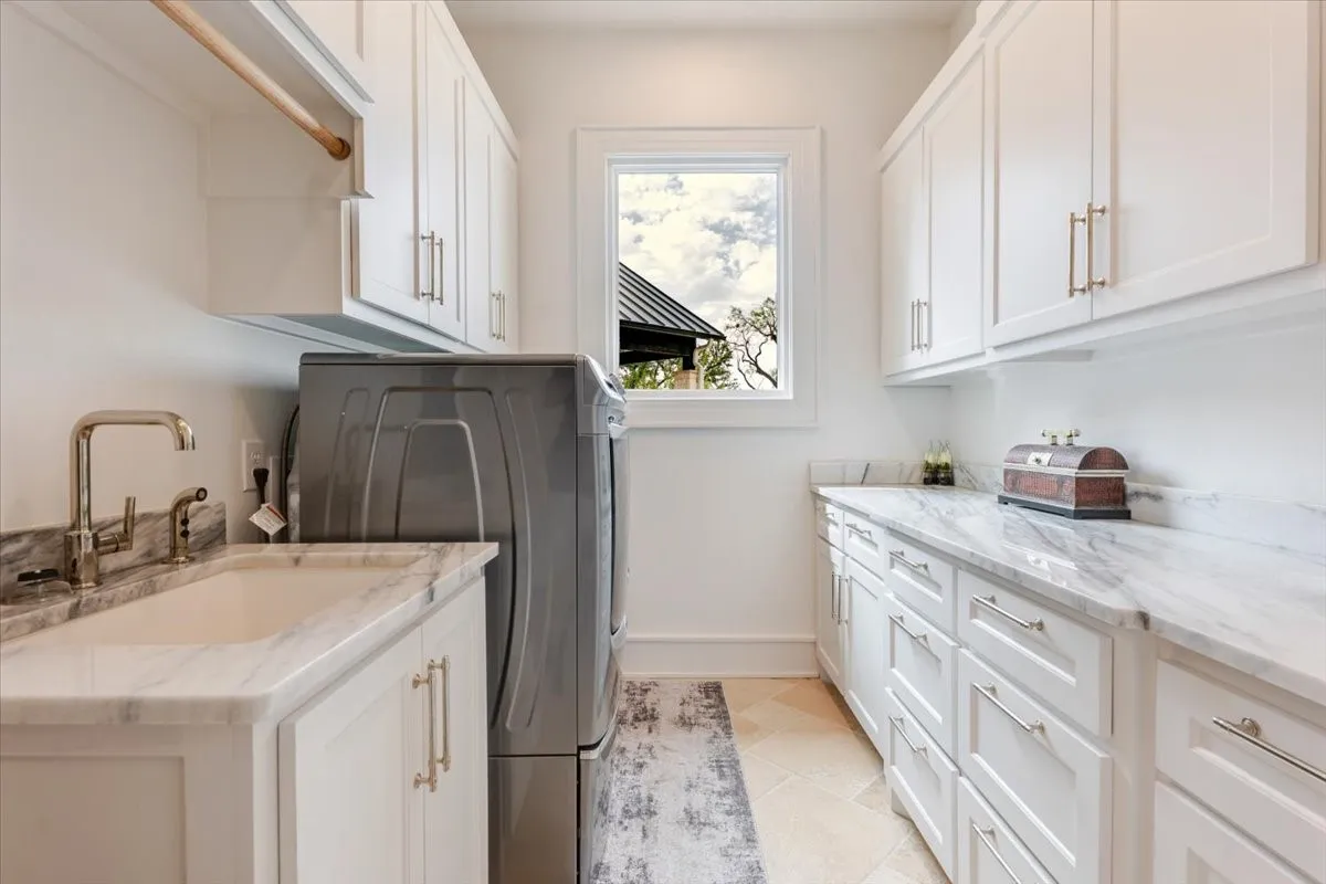 Single Family Residence For Sale in Palo Pinto County , 1011 Possum Point, Graford, Texas 76449, 5 Bedroom, 5 Bathroom, 2 Garage spaces, 5,362 Sqft, built in 2021, mls#21385630, Real Estate Agent in Graford, Homes For Sale in Palo Pinto county, Homes For Sale in Graford, Realtor in Graford Texas, Real Estate Brokerage Independent Realty Texas, Luminita Cordes Realtor