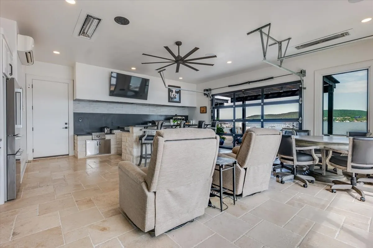 Single Family Residence For Sale in Palo Pinto County , 1011 Possum Point, Graford, Texas 76449, 5 Bedroom, 5 Bathroom, 2 Garage spaces, 5,362 Sqft, built in 2021, mls#21385630, Real Estate Agent in Graford, Homes For Sale in Palo Pinto county, Homes For Sale in Graford, Realtor in Graford Texas, Real Estate Brokerage Independent Realty Texas, Luminita Cordes Realtor