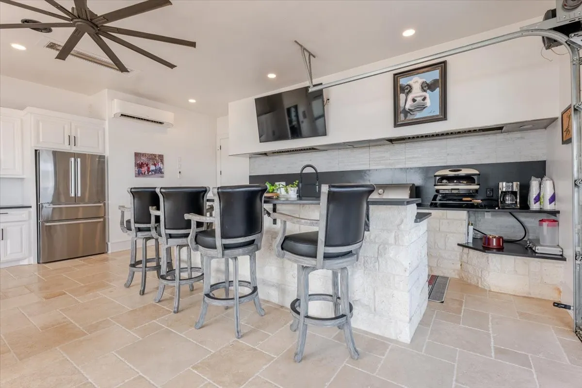Single Family Residence For Sale in Palo Pinto County , 1011 Possum Point, Graford, Texas 76449, 5 Bedroom, 5 Bathroom, 2 Garage spaces, 5,362 Sqft, built in 2021, mls#21385630, Real Estate Agent in Graford, Homes For Sale in Palo Pinto county, Homes For Sale in Graford, Realtor in Graford Texas, Real Estate Brokerage Independent Realty Texas, Luminita Cordes Realtor
