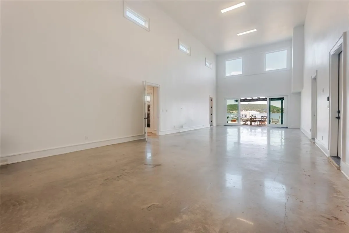 Single Family Residence For Sale in Palo Pinto County , 1011 Possum Point, Graford, Texas 76449, 5 Bedroom, 5 Bathroom, 2 Garage spaces, 5,362 Sqft, built in 2021, mls#21385630, Real Estate Agent in Graford, Homes For Sale in Palo Pinto county, Homes For Sale in Graford, Realtor in Graford Texas, Real Estate Brokerage Independent Realty Texas, Luminita Cordes Realtor