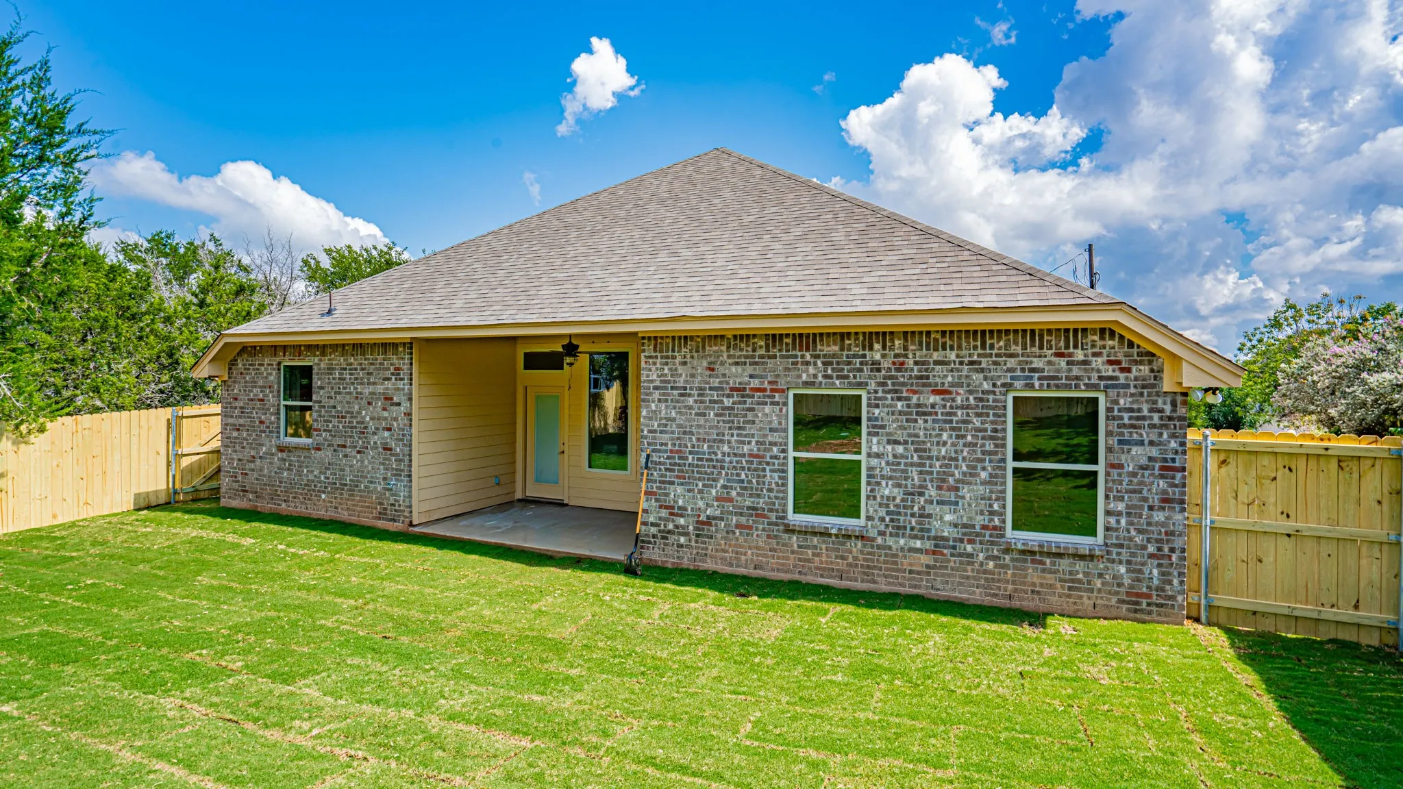 Single Family Residence For Sale in Hood County , 2714 Austin Drive, Granbury, Texas 76048, 3 Bedroom, 2 Bathroom, 2 Garage spaces, 1,547 Sqft, built in 2025, mls#21386195, Real Estate Agent in Granbury, Homes For Sale in Hood county, Homes For Sale in Granbury, Realtor in Granbury Texas, Real Estate Brokerage Independent Realty Texas, Luminita Cordes Realtor
