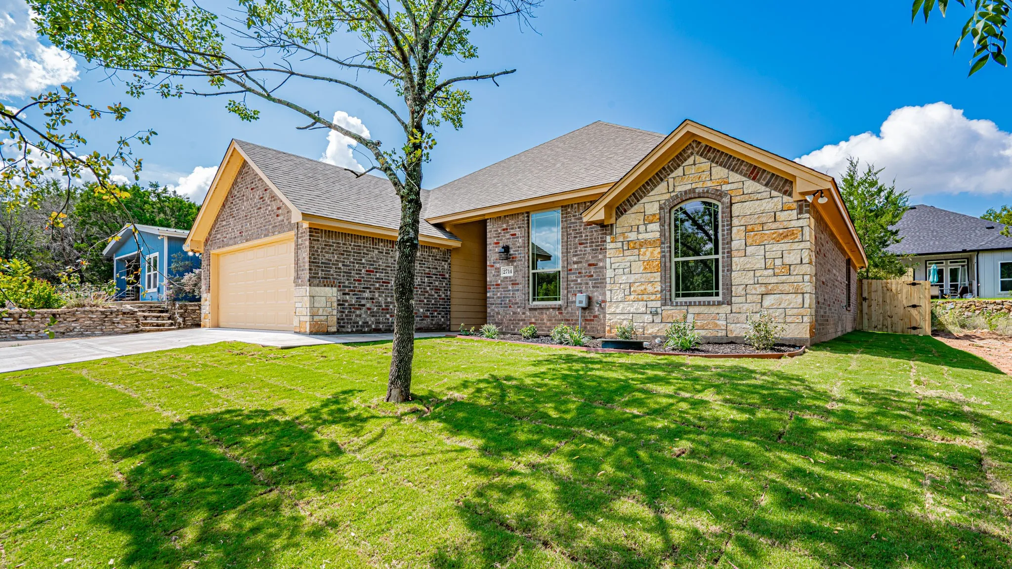 Single Family Residence For Sale in Hood County , 2714 Austin Drive, Granbury, Texas 76048, 3 Bedroom, 2 Bathroom, 2 Garage spaces, 1,547 Sqft, built in 2025, mls#21386195, Real Estate Agent in Granbury, Homes For Sale in Hood county, Homes For Sale in Granbury, Realtor in Granbury Texas, Real Estate Brokerage Independent Realty Texas, Luminita Cordes Realtor
