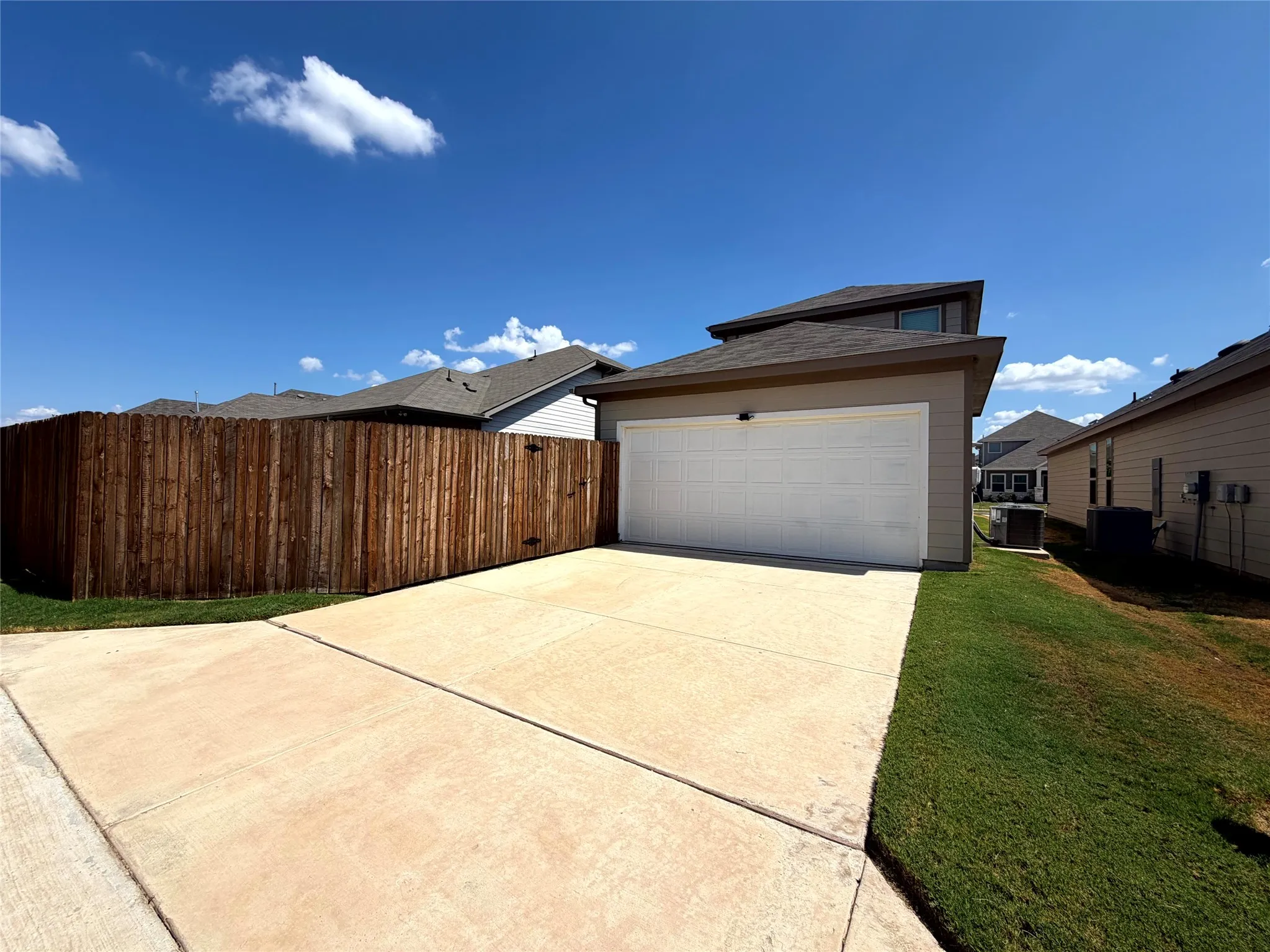 Single Family Residence For Rent in Tarrant County , 2928 Brittlebush Drive, Fort Worth, Texas 76108, 4 Bedroom, 3 Bathroom, 2 Garage spaces, 2,672 Sqft, built in 2024, mls#21386052, Real Estate Agent in Fort Worth, Homes For Rent in Tarrant county, Homes For Rent in Fort Worth, Realtor in Fort Worth Texas, Real Estate Brokerage Independent Realty Texas, Luminita Cordes Realtor