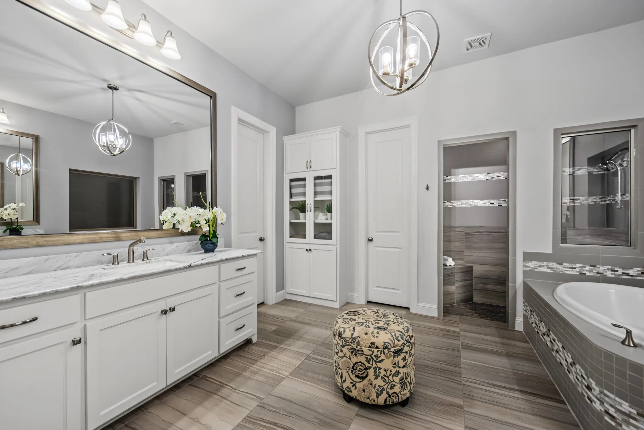 Single Family Residence For Sale in Denton County , 3509 Sutton Drive, Flower Mound, Texas 75028, 5 Bedroom, 6 Bathroom, 3 Garage spaces, 4,497 Sqft, built in 2016, mls#21386191, Real Estate Agent in Flower Mound, Homes For Sale in Denton county, Homes For Sale in Flower Mound, Realtor in Flower Mound Texas, Real Estate Brokerage Independent Realty Texas, Luminita Cordes Realtor