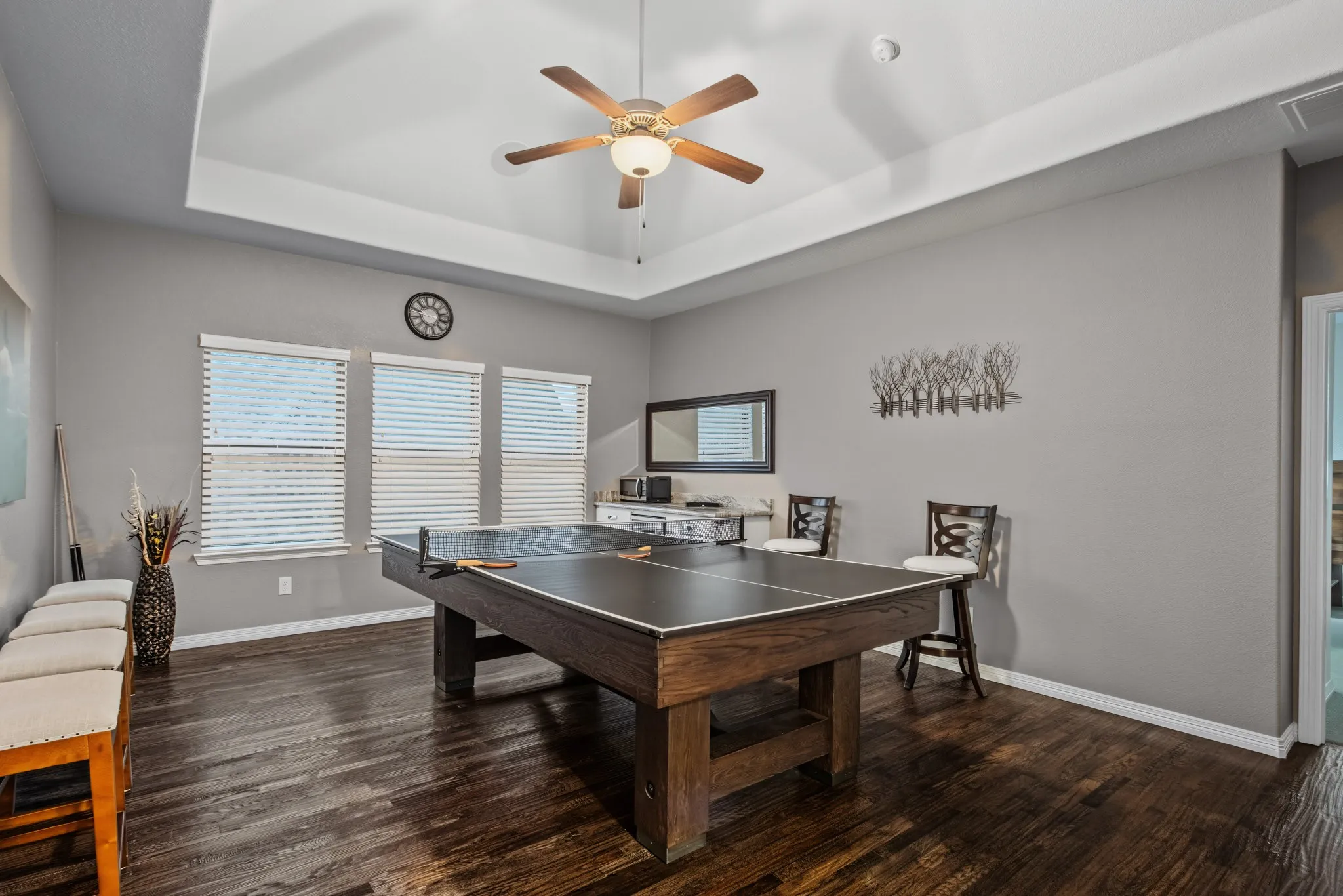 Single Family Residence For Sale in Denton County , 3509 Sutton Drive, Flower Mound, Texas 75028, 5 Bedroom, 6 Bathroom, 3 Garage spaces, 4,497 Sqft, built in 2016, mls#21386191, Real Estate Agent in Flower Mound, Homes For Sale in Denton county, Homes For Sale in Flower Mound, Realtor in Flower Mound Texas, Real Estate Brokerage Independent Realty Texas, Luminita Cordes Realtor