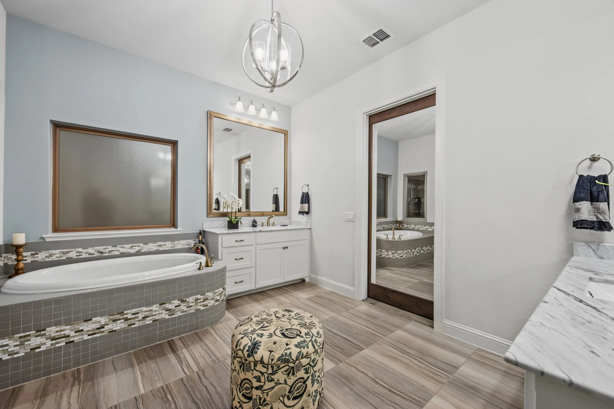 Single Family Residence For Sale in Denton County , 3509 Sutton Drive, Flower Mound, Texas 75028, 5 Bedroom, 6 Bathroom, 3 Garage spaces, 4,497 Sqft, built in 2016, mls#21386191, Real Estate Agent in Flower Mound, Homes For Sale in Denton county, Homes For Sale in Flower Mound, Realtor in Flower Mound Texas, Real Estate Brokerage Independent Realty Texas, Luminita Cordes Realtor