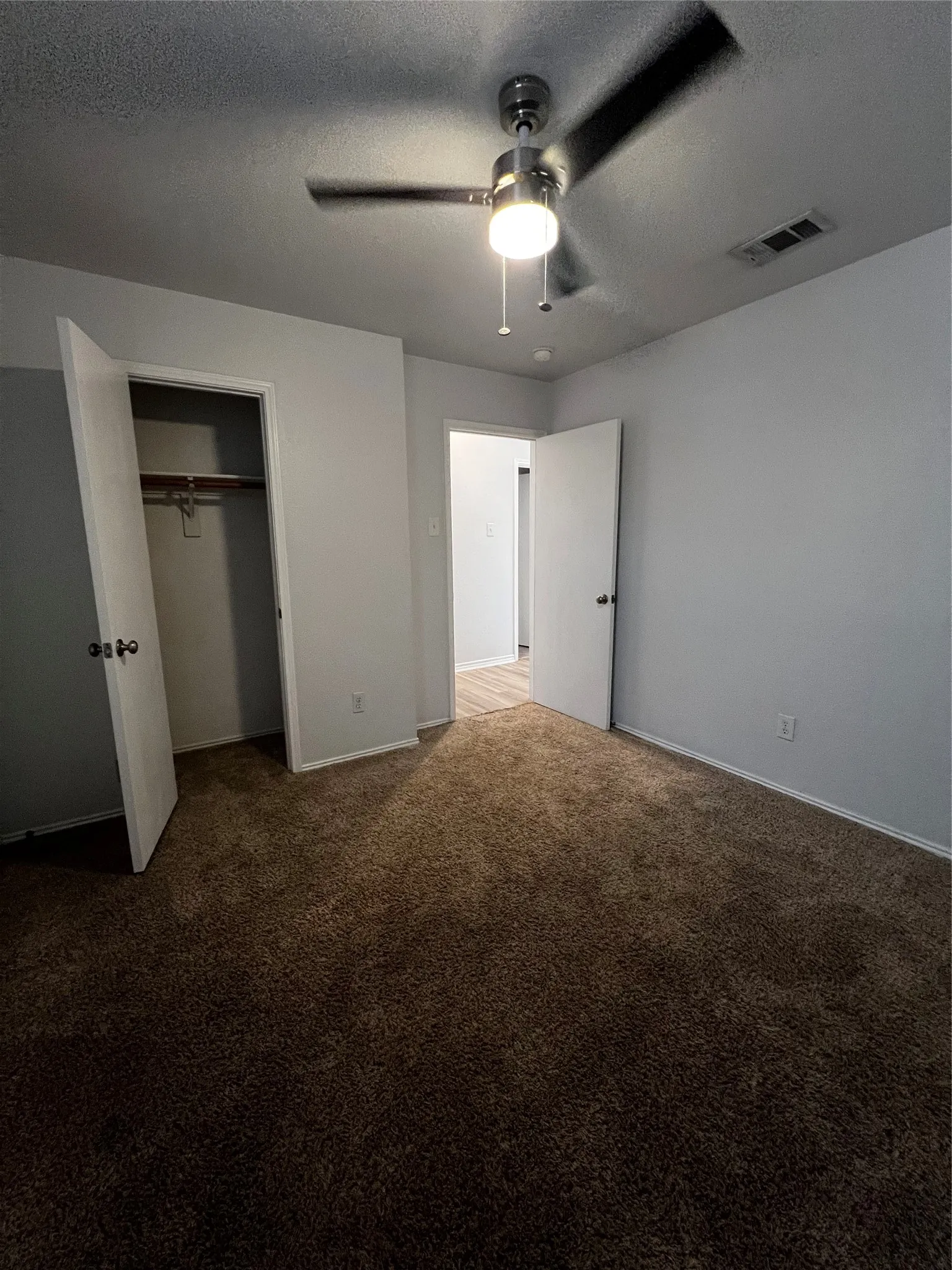 Single Family Residence For Rent in Ellis County , 1309 Indian Wells Trail, Midlothian, Texas 76065, 3 Bedroom, 2 Bathroom, 2 Garage spaces, 1,218 Sqft, built in 2002, mls#21386207, Real Estate Agent in Midlothian, Homes For Rent in Ellis county, Homes For Rent in Midlothian, Realtor in Midlothian Texas, Real Estate Brokerage Independent Realty Texas, Luminita Cordes Realtor