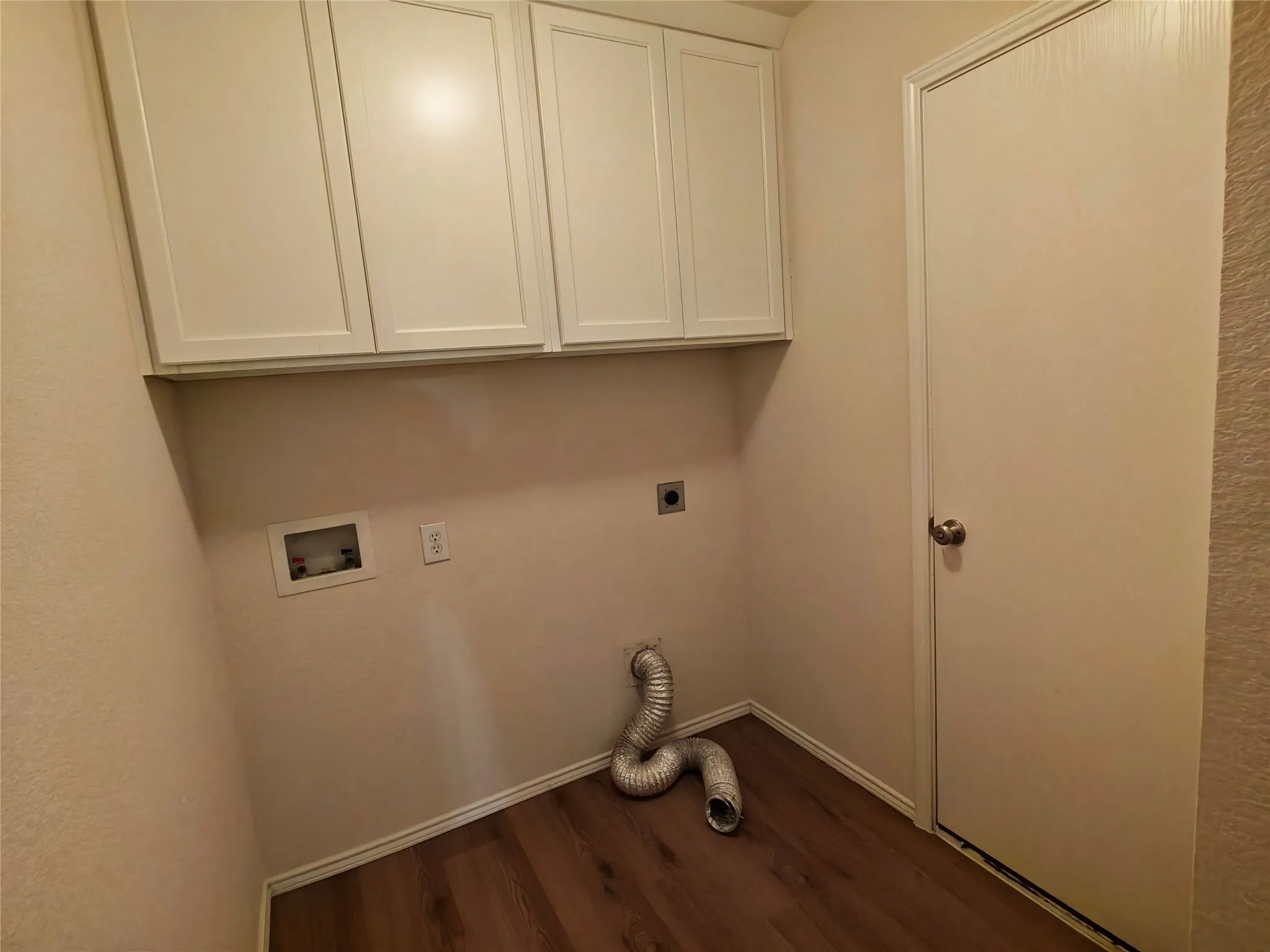 Single Family Residence For Rent in Collin County , 1304 Hansberry Drive, Allen, Texas 75002, 3 Bedroom, 2 Bathroom, 2 Garage spaces, 1,969 Sqft, built in 2003, mls#21386201, Real Estate Agent in Allen, Homes For Rent in Collin county, Homes For Rent in Allen, Realtor in Allen Texas, Real Estate Brokerage Independent Realty Texas, Luminita Cordes Realtor
