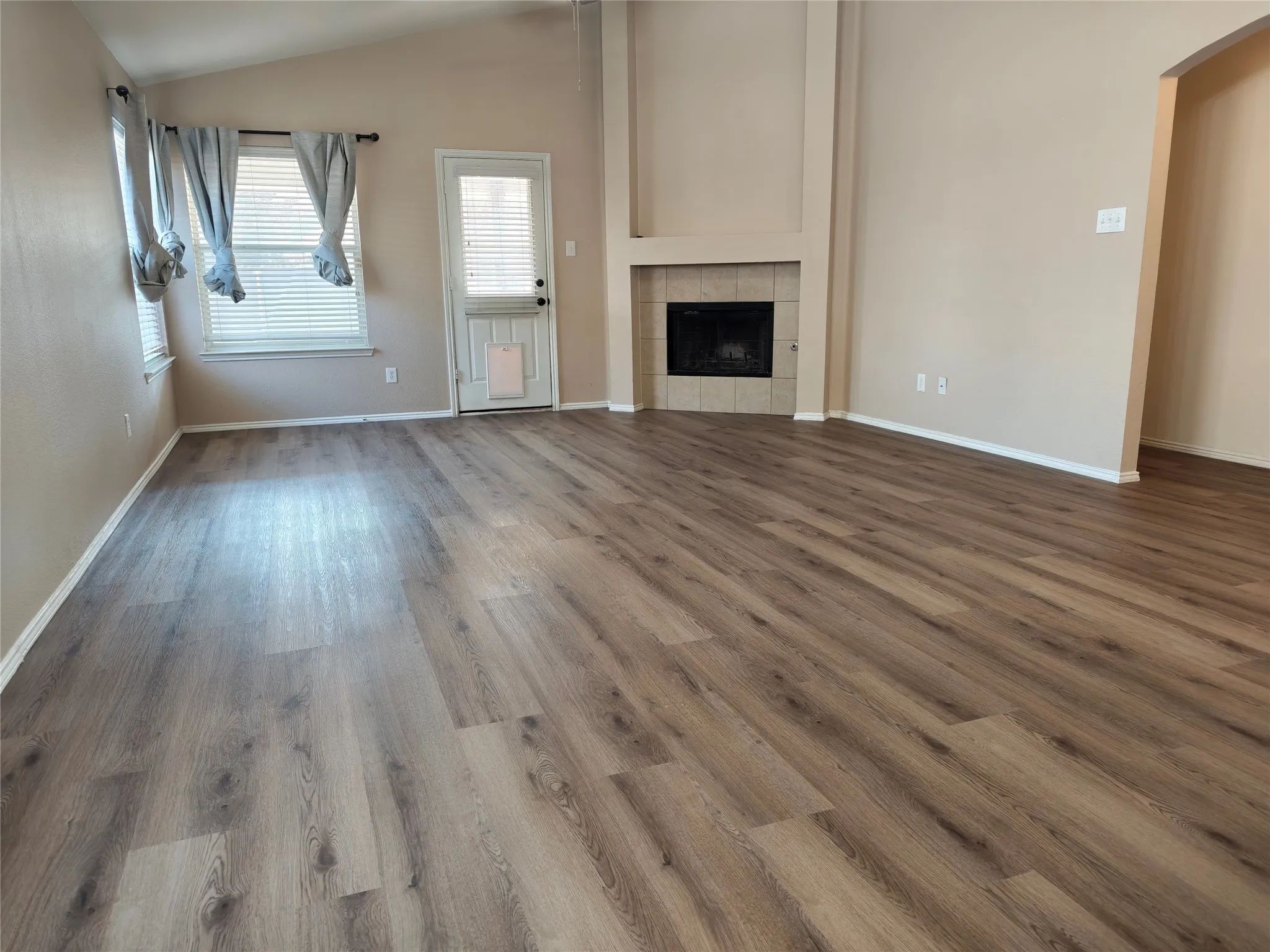 Single Family Residence For Rent in Collin County , 1304 Hansberry Drive, Allen, Texas 75002, 3 Bedroom, 2 Bathroom, 2 Garage spaces, 1,969 Sqft, built in 2003, mls#21386201, Real Estate Agent in Allen, Homes For Rent in Collin county, Homes For Rent in Allen, Realtor in Allen Texas, Real Estate Brokerage Independent Realty Texas, Luminita Cordes Realtor